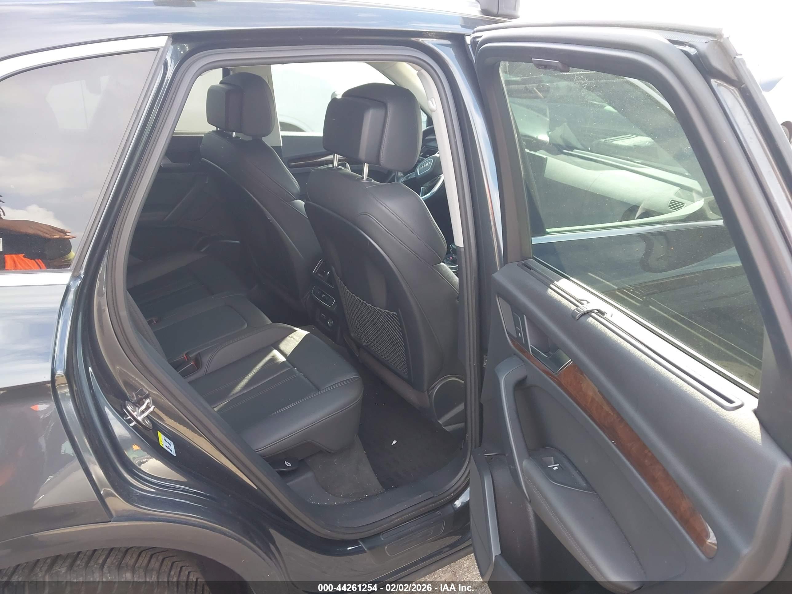 AUDI Q5 image 8