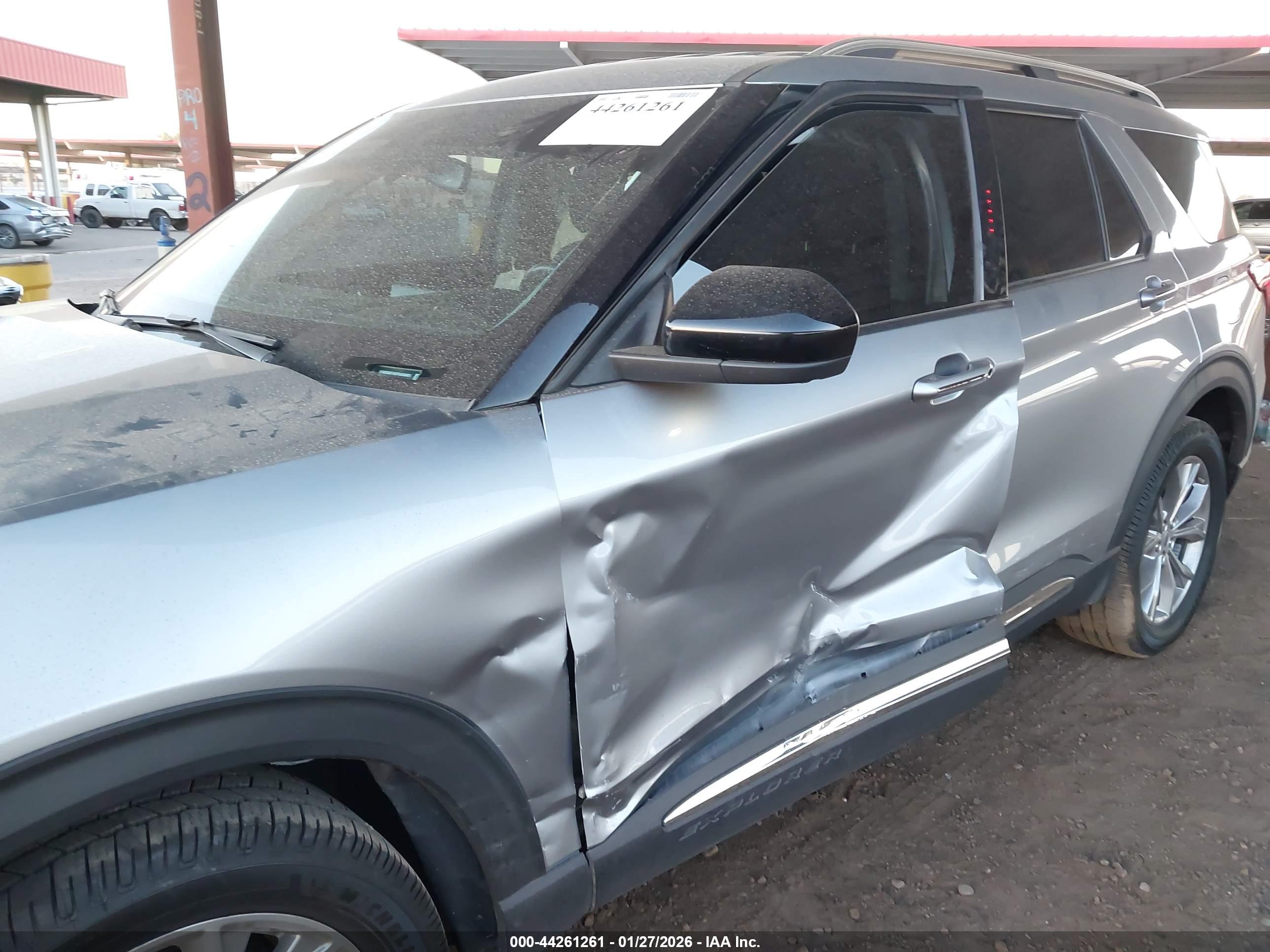 FORD EXPLORER image 6