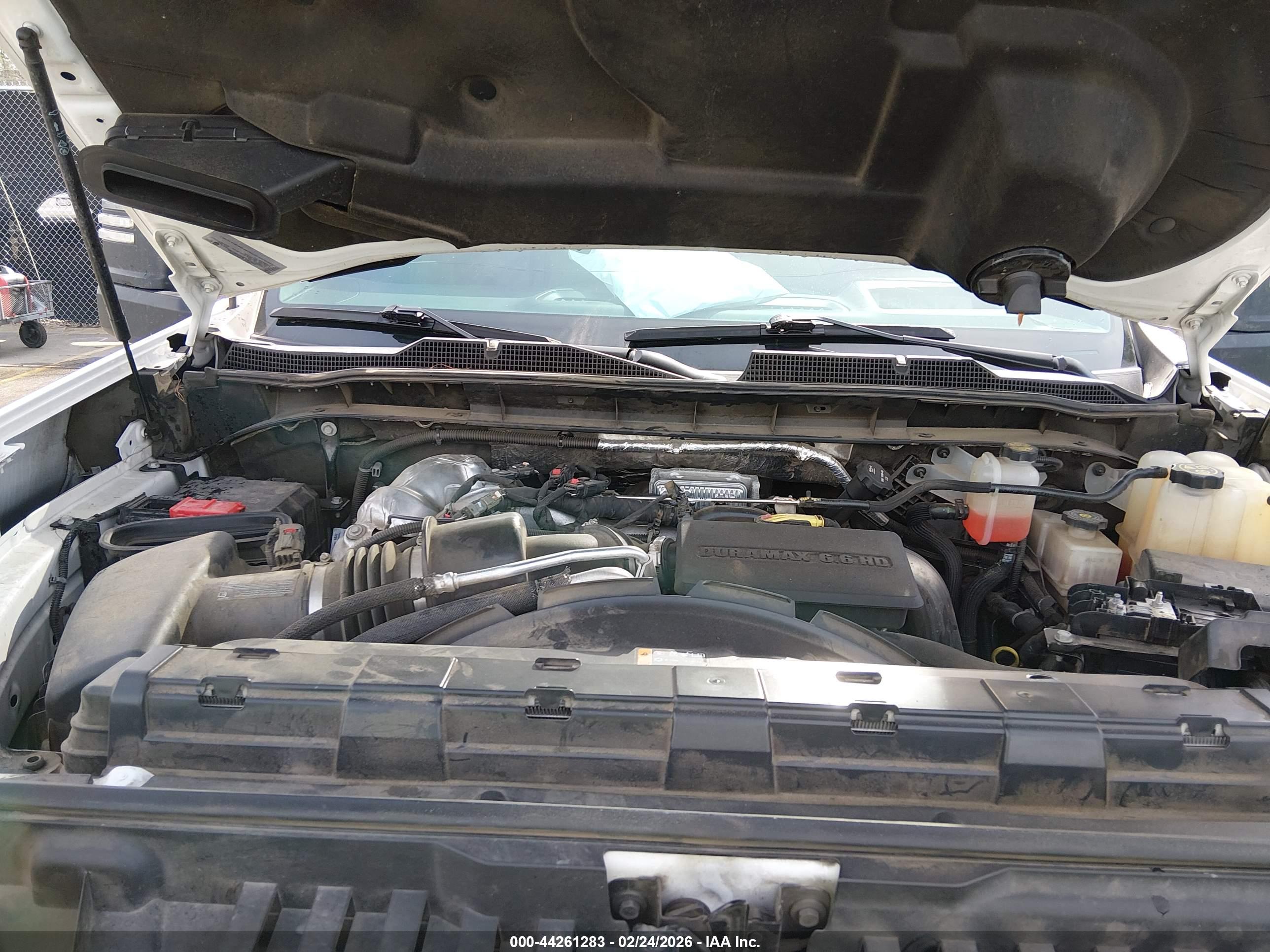 CHEVROLET SILVERADO image 10