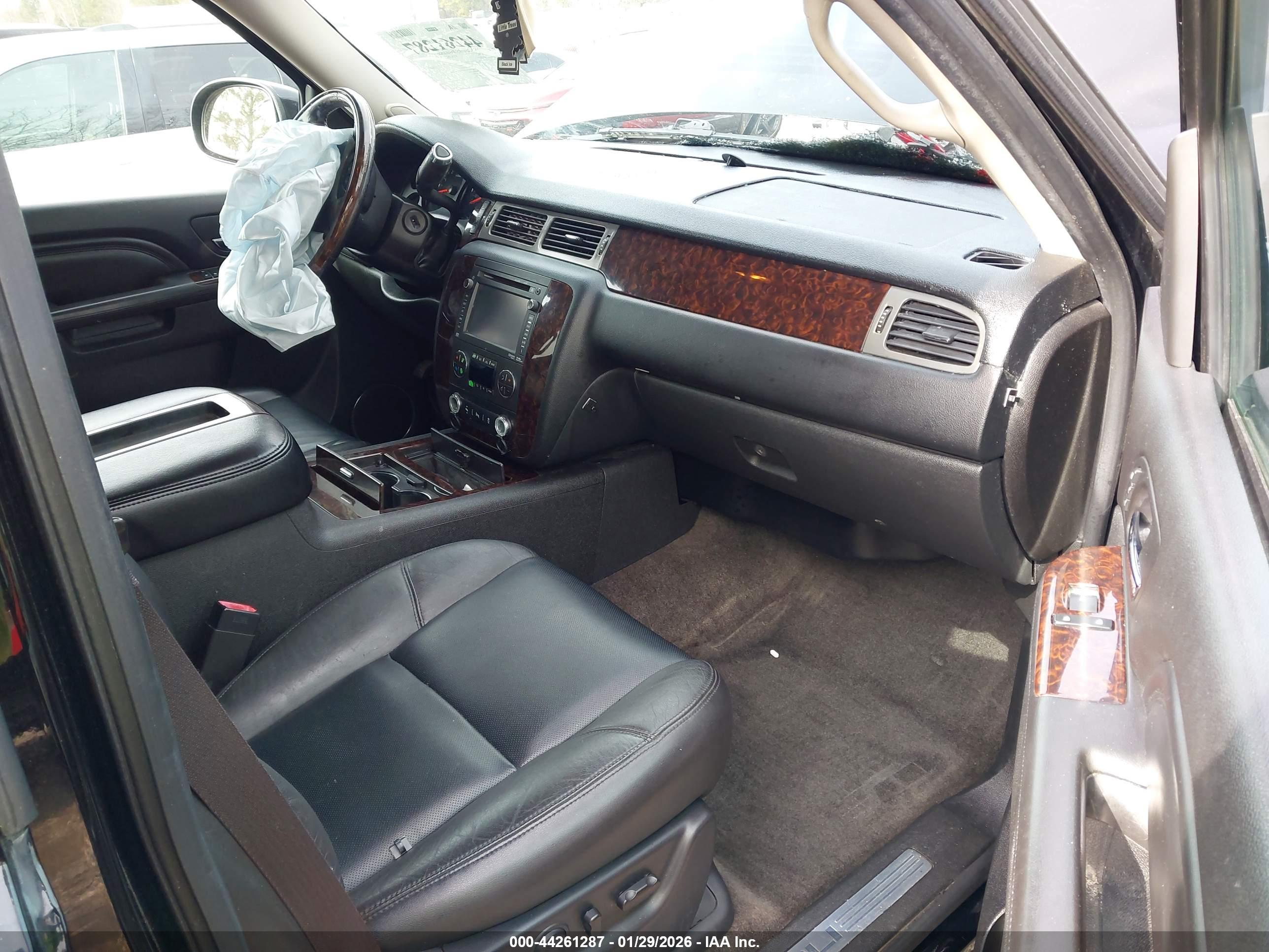 GMC YUKON image 5