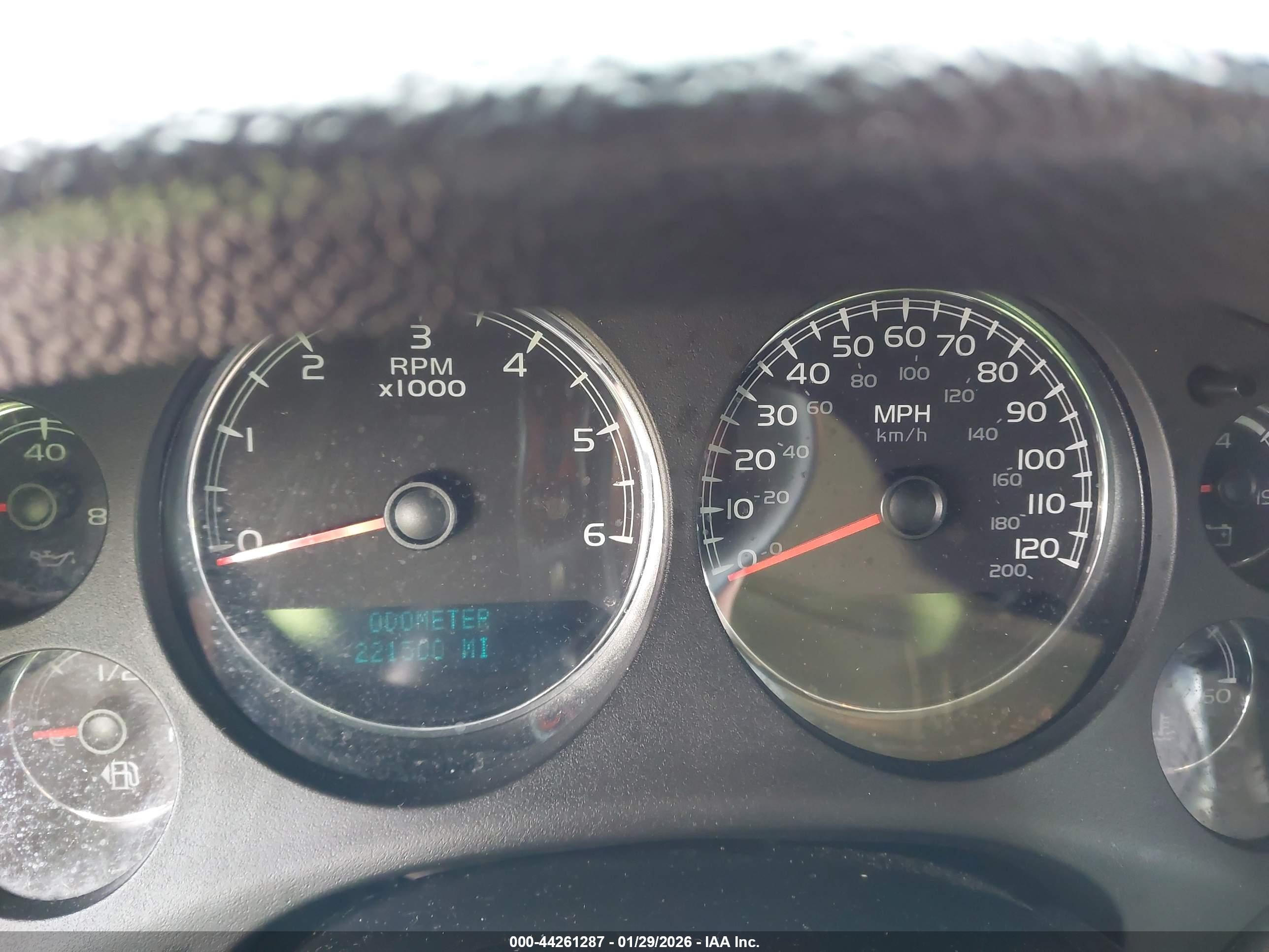 GMC YUKON image 7