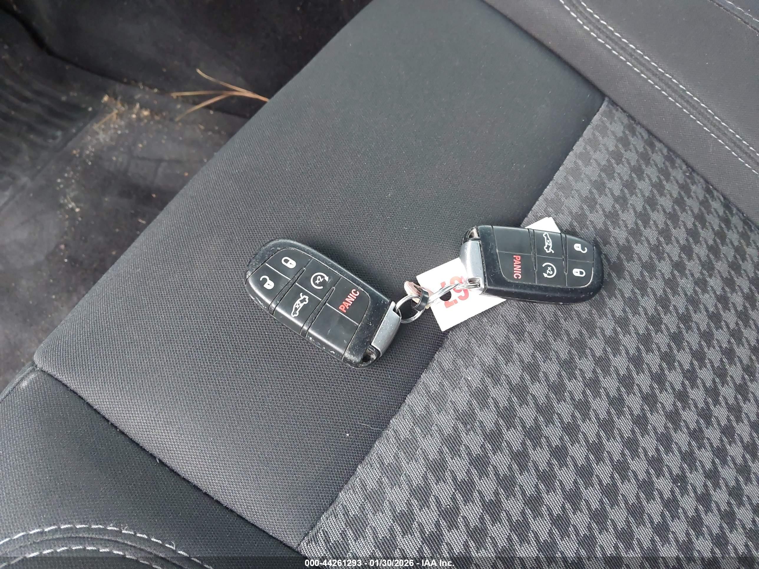 DODGE CHALLENGER image 11