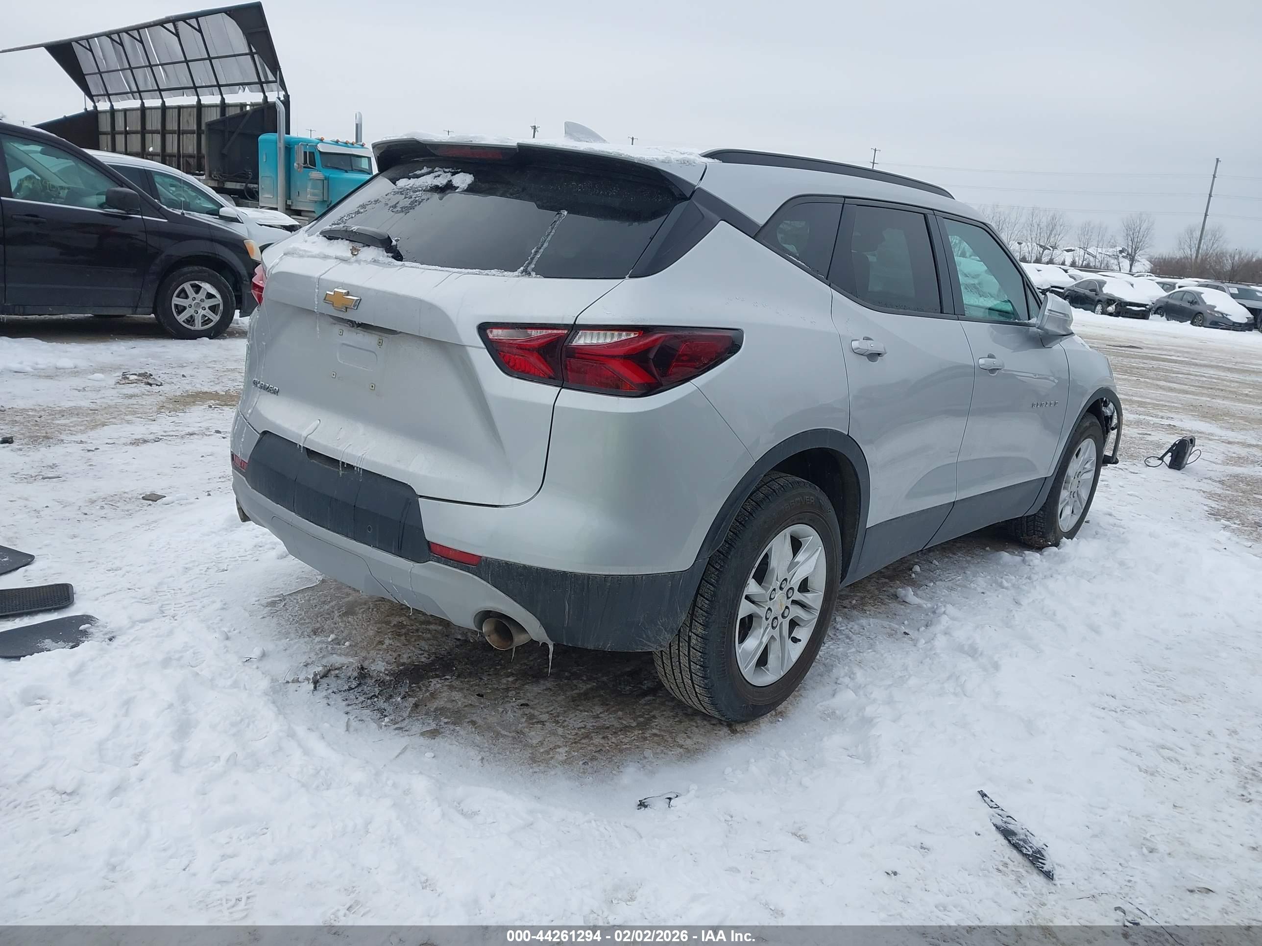 CHEVROLET BLAZER image 4
