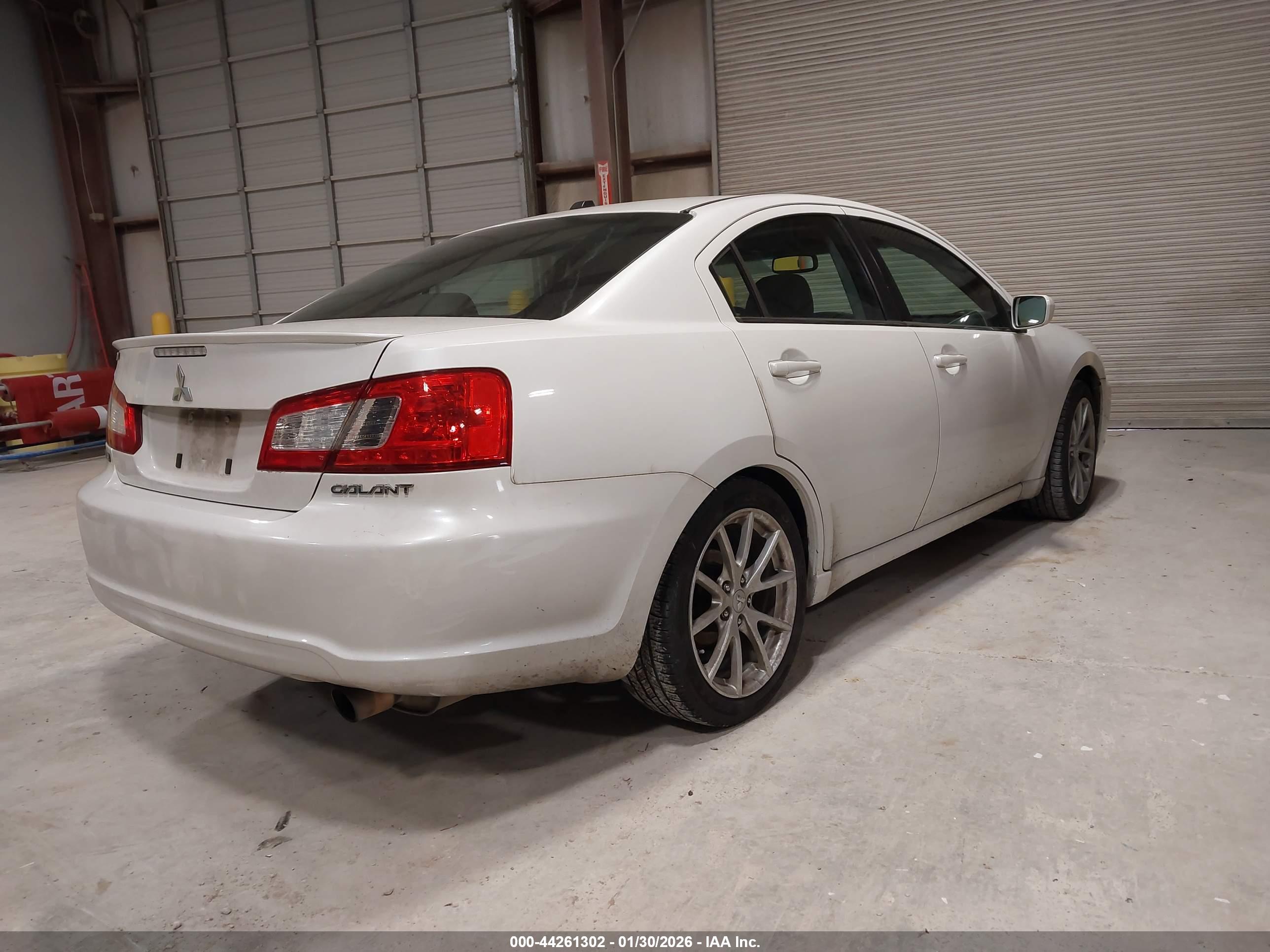 MITSUBISHI GALANT image 4