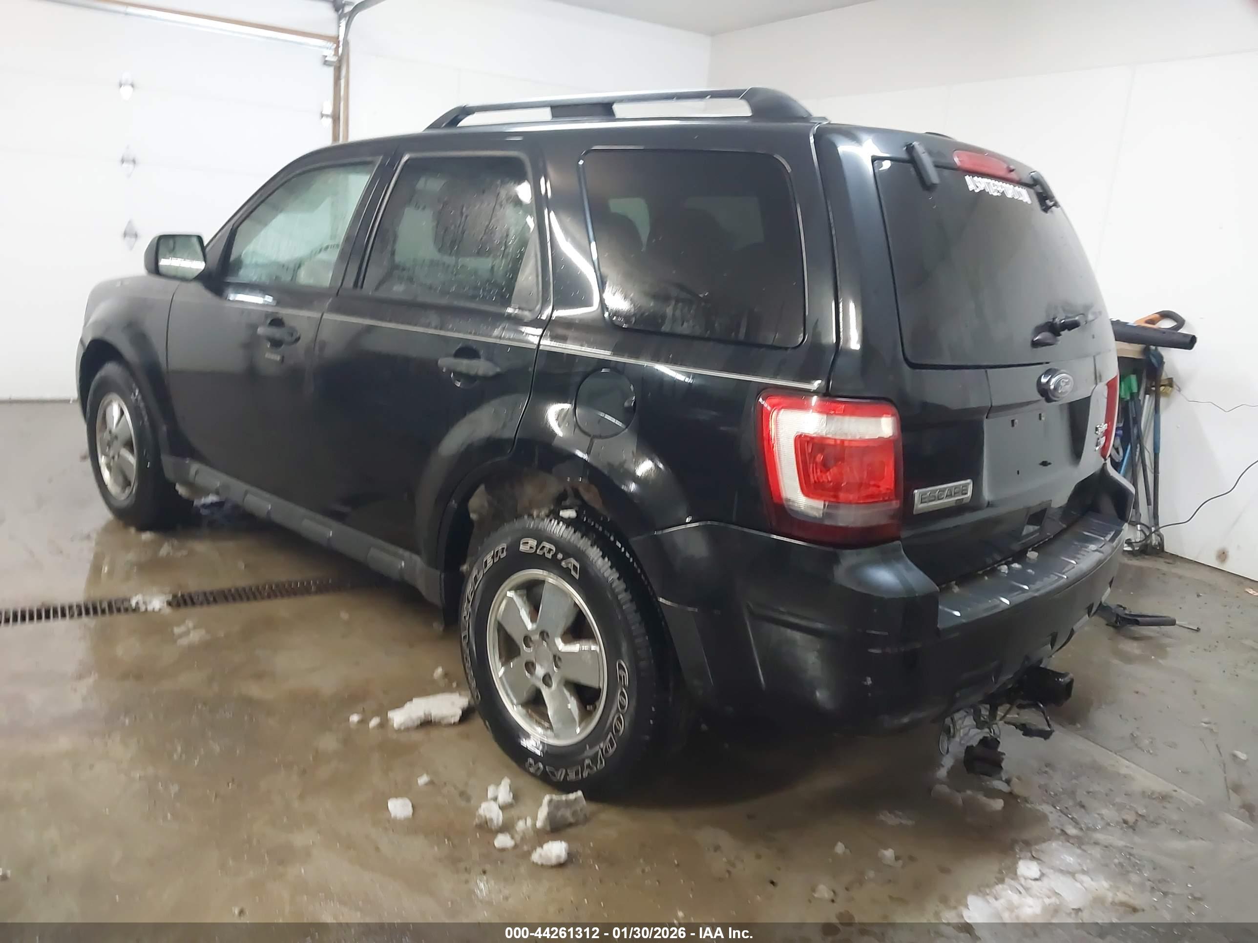FORD ESCAPE image 3