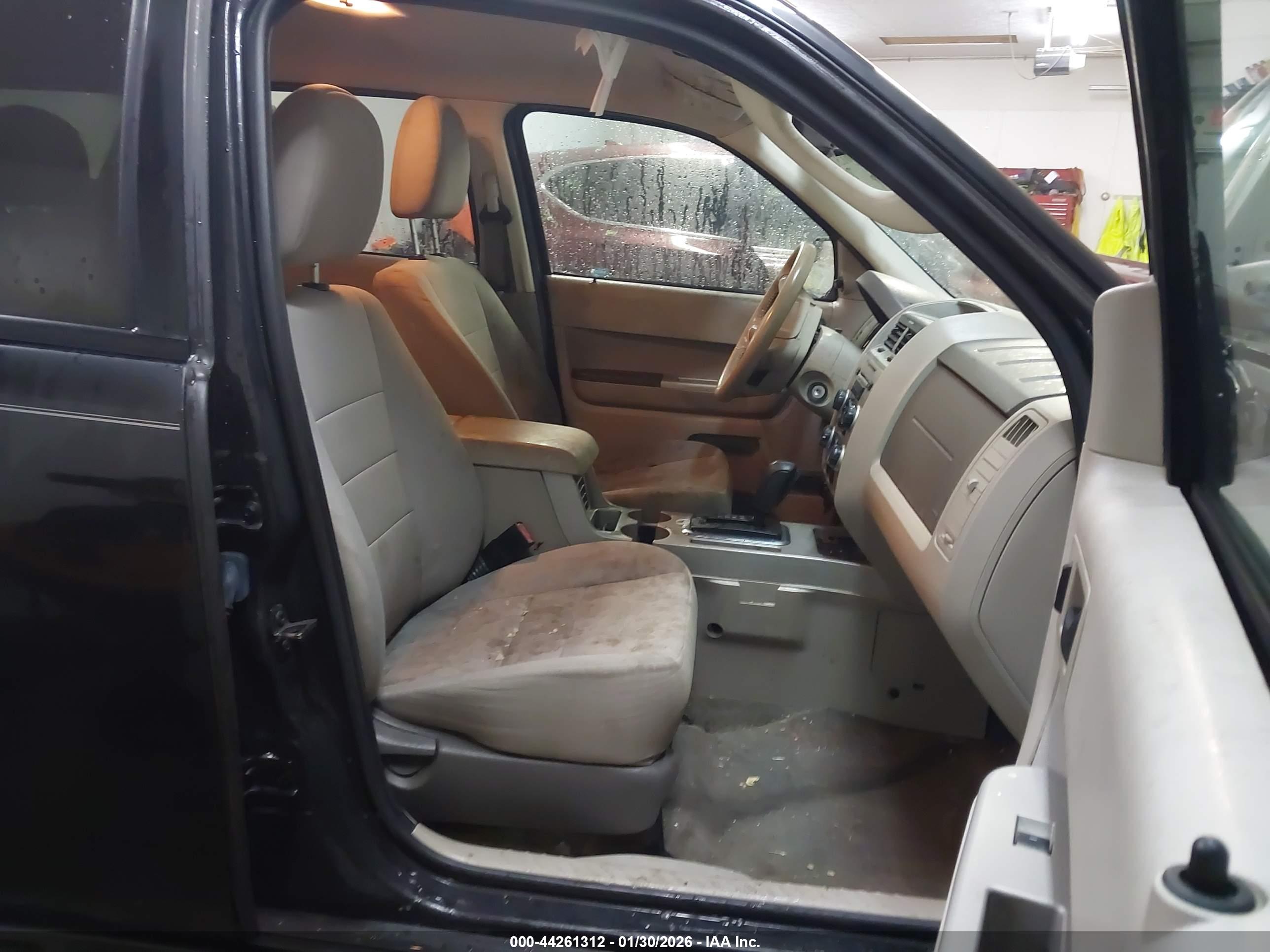 FORD ESCAPE image 5