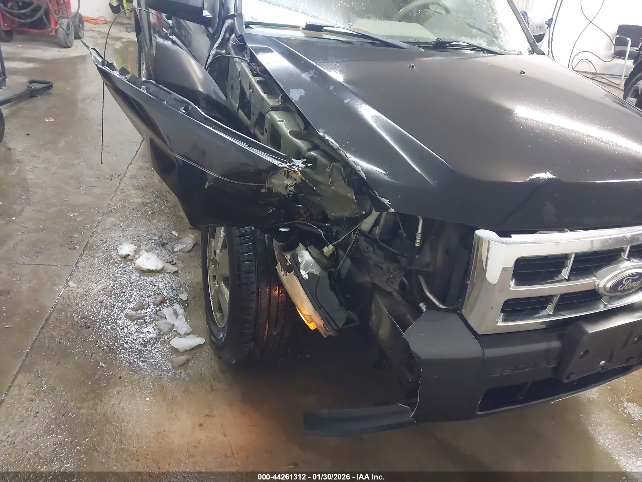 FORD ESCAPE image 6