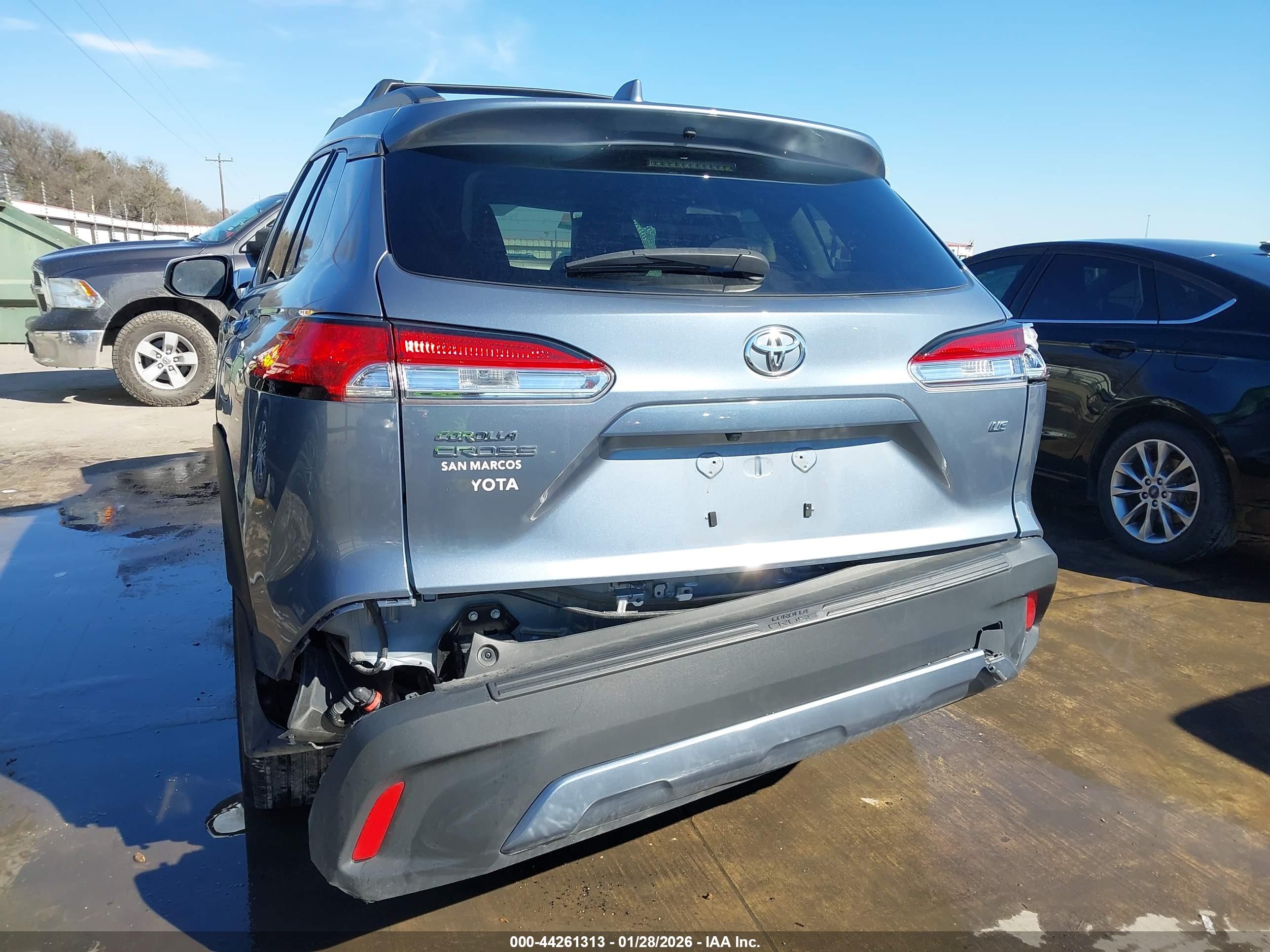 TOYOTA COROLLA image 6