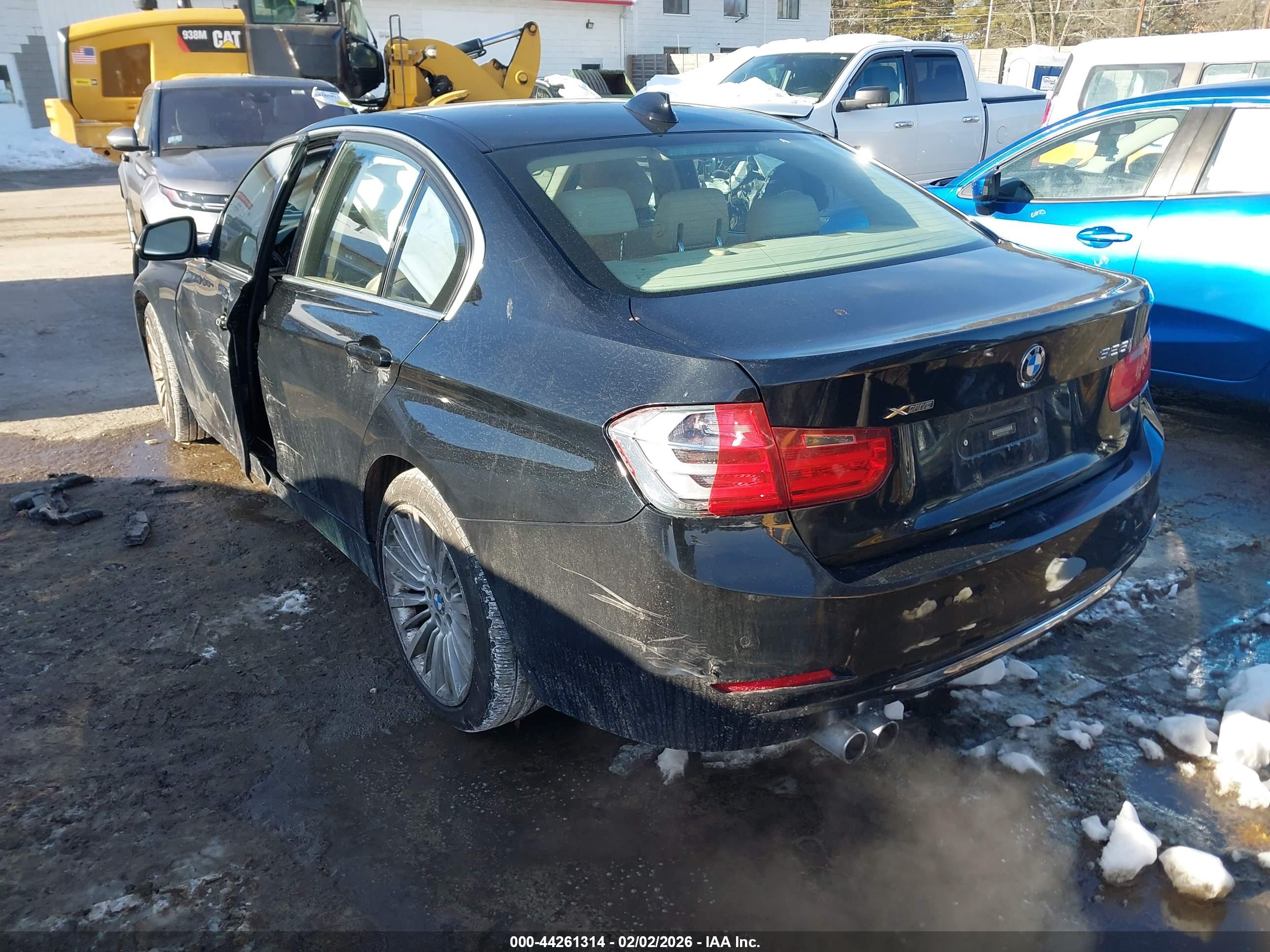 BMW 328I image 3