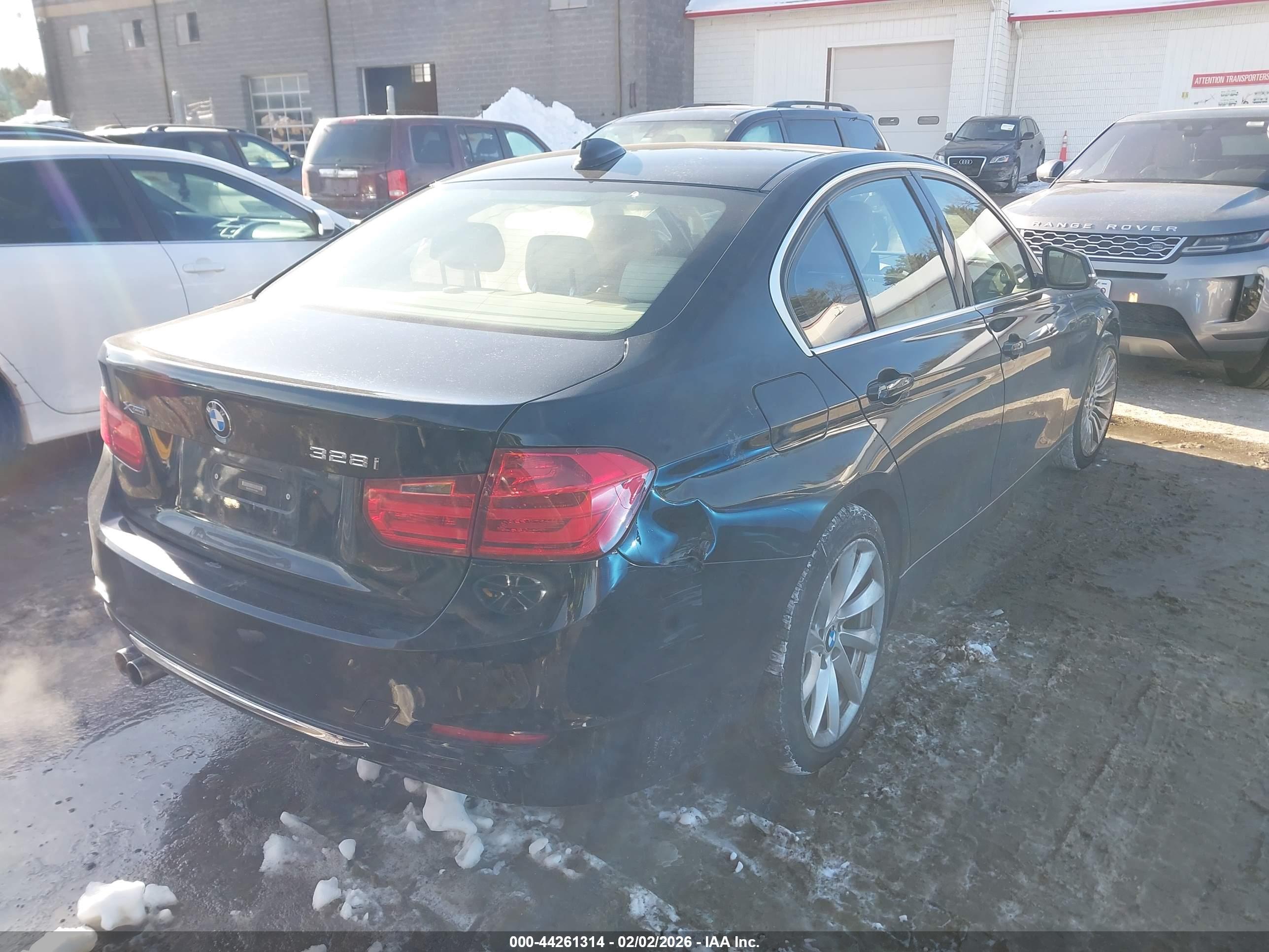 BMW 328I image 4