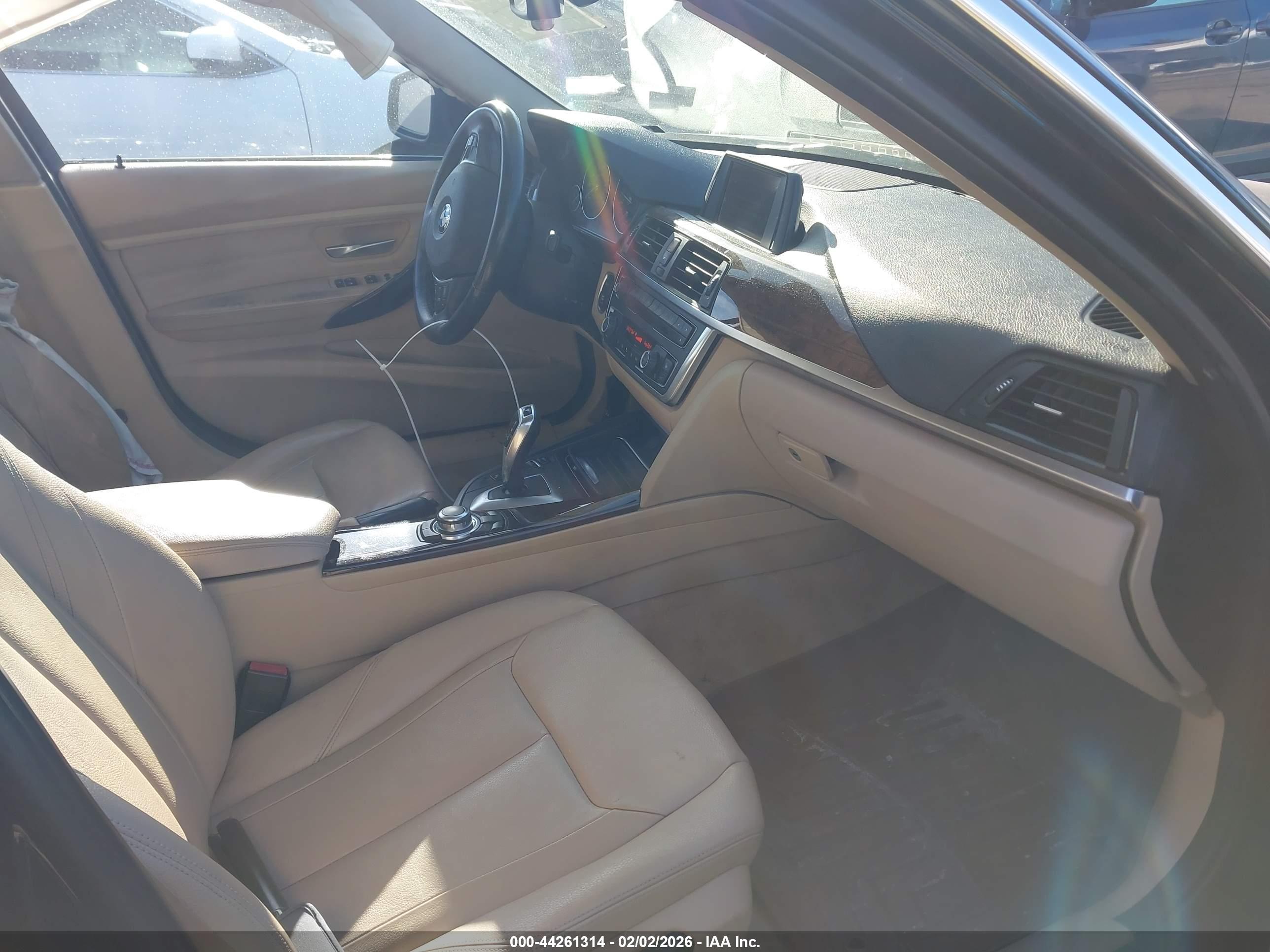 BMW 328I image 5