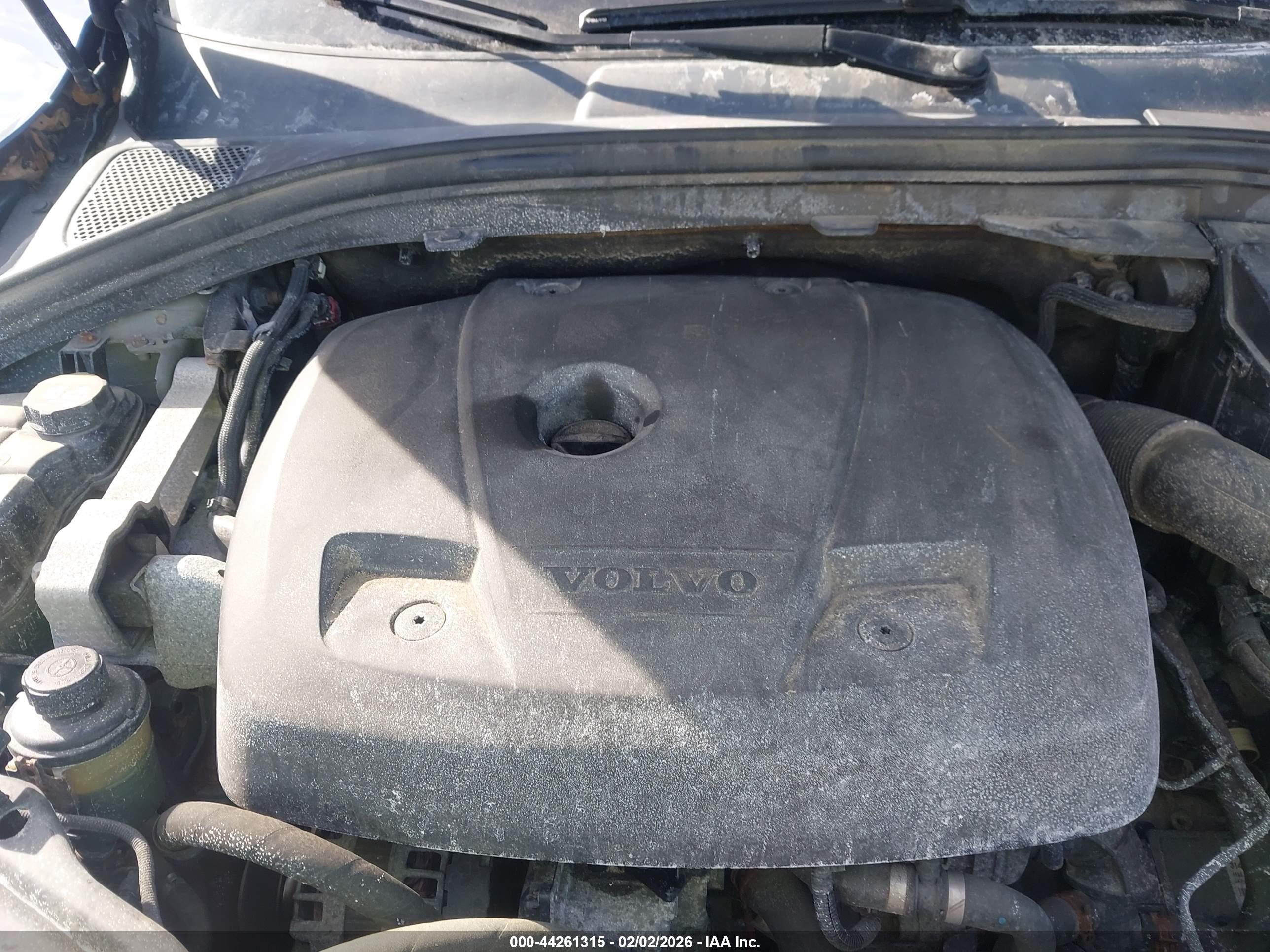 VOLVO XC60 image 10