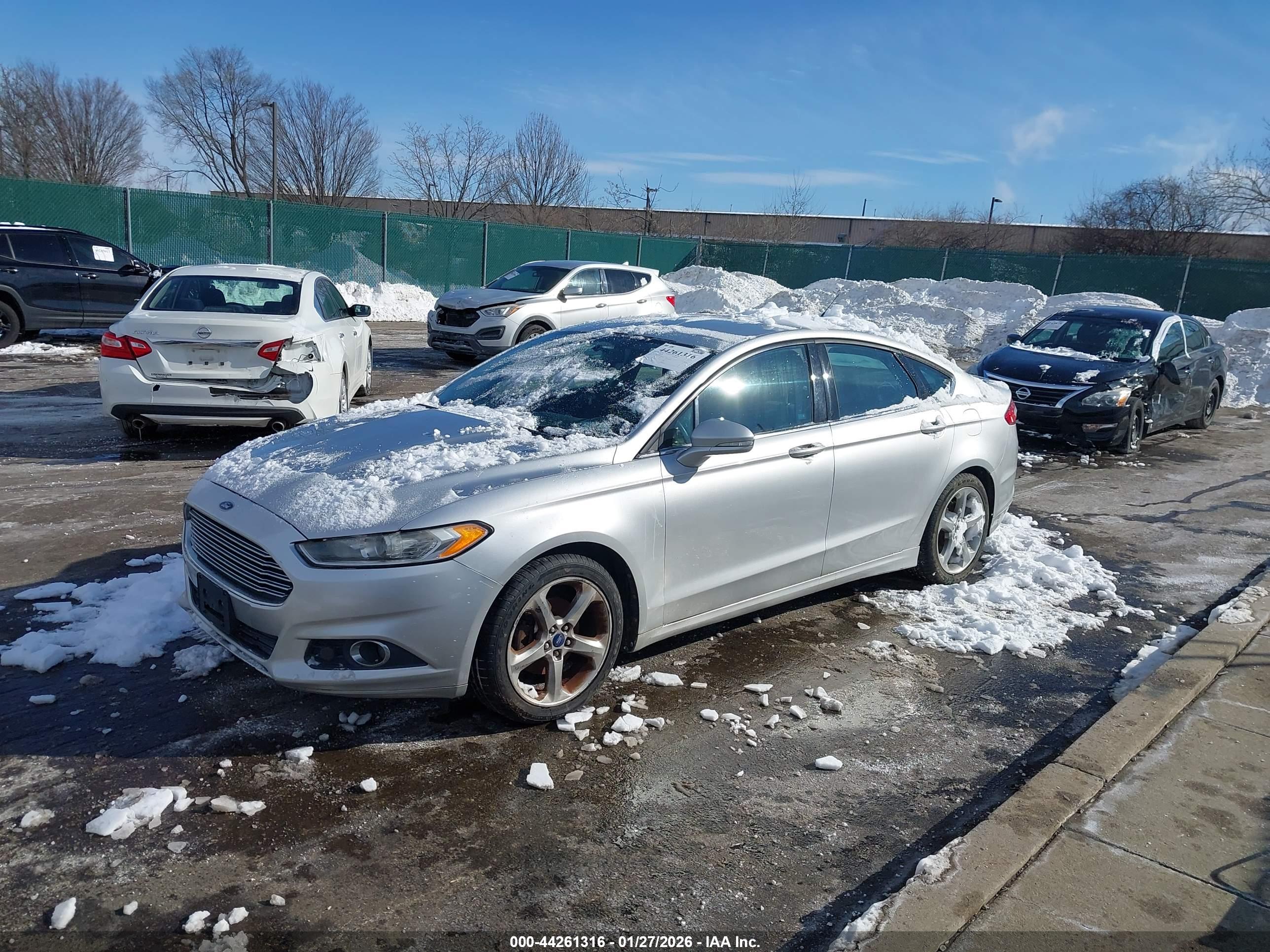 FORD FUSION image 6