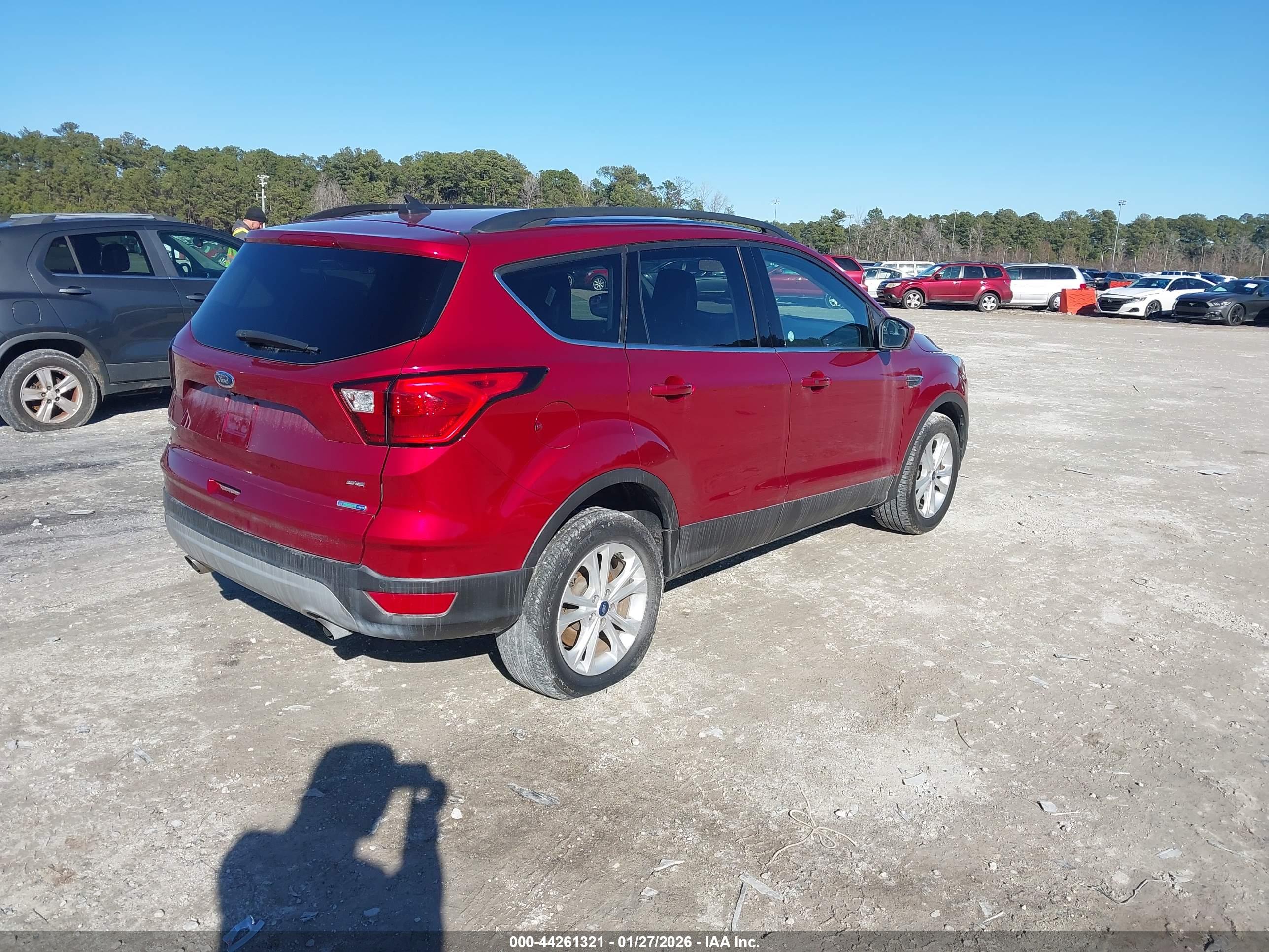 FORD ESCAPE image 4