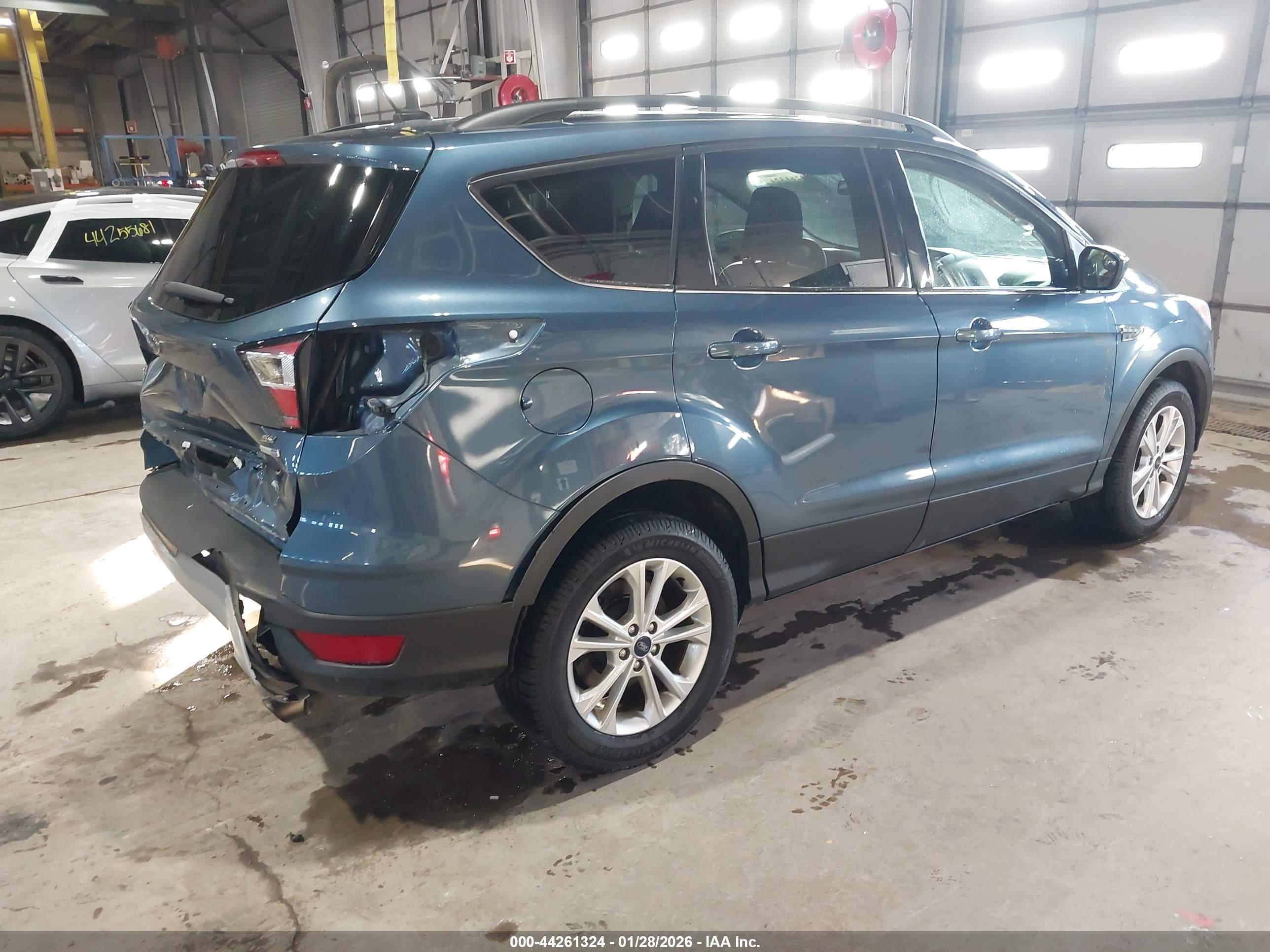 FORD ESCAPE image 4
