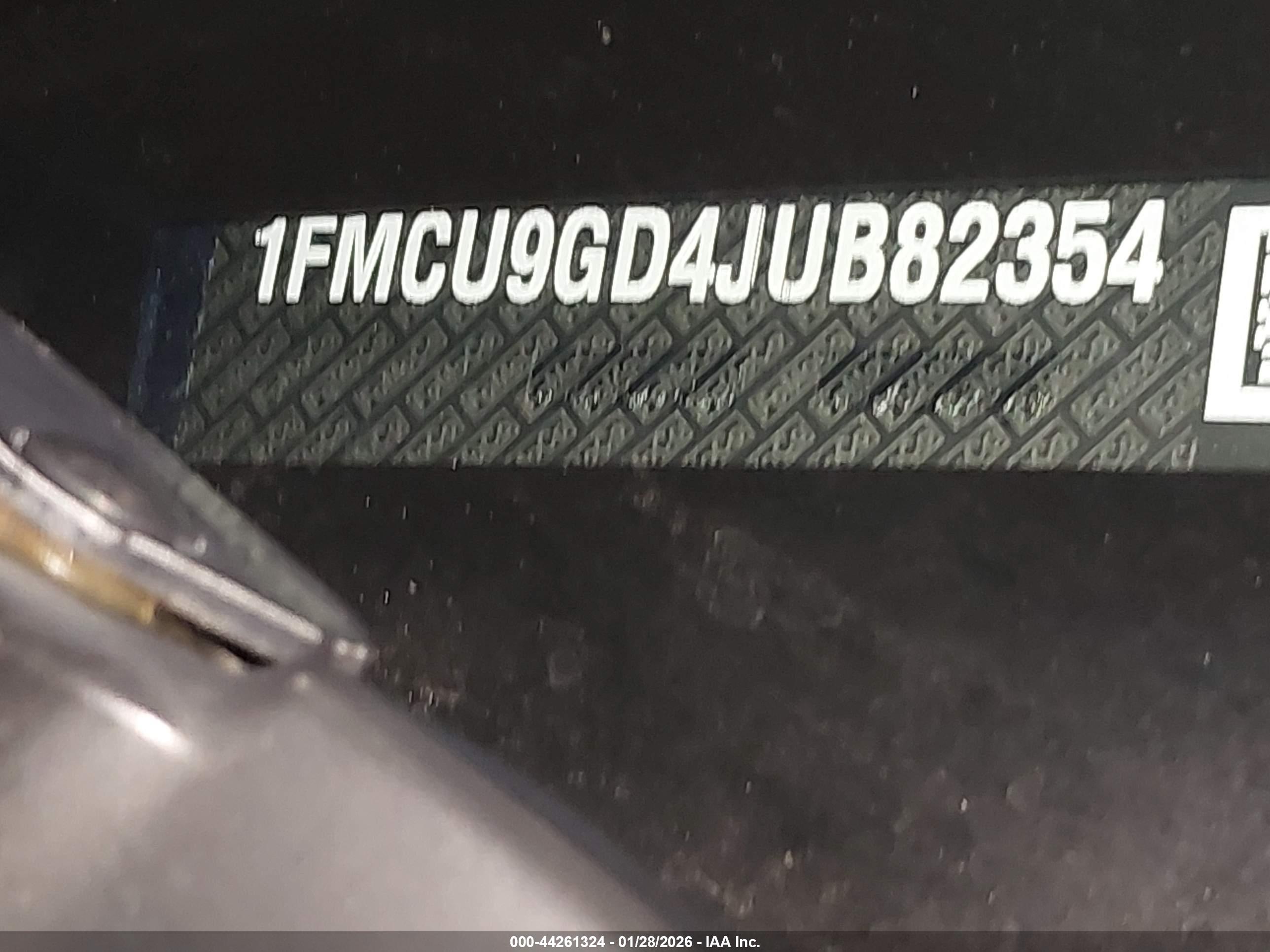 FORD ESCAPE image 9