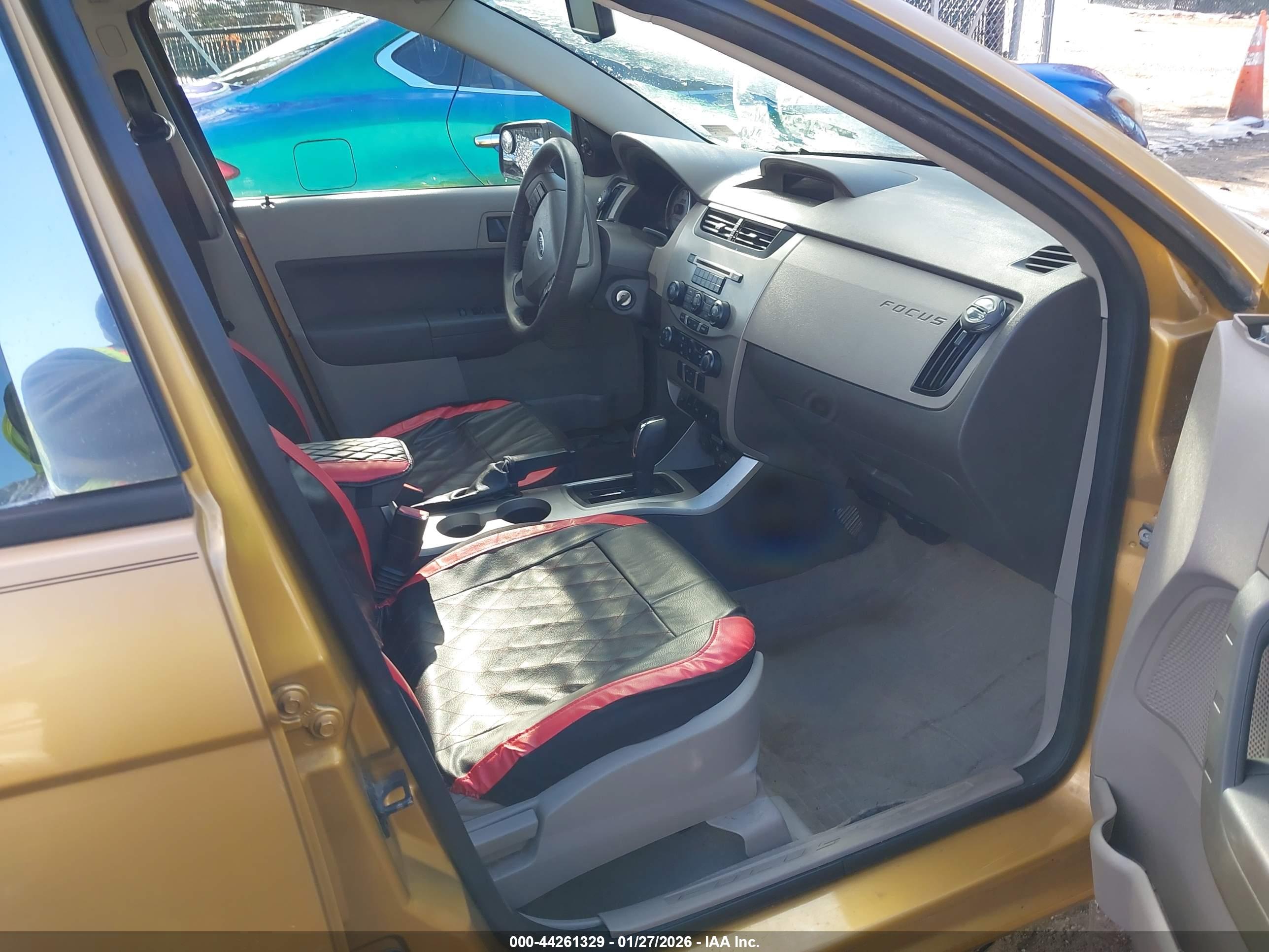 FORD FOCUS image 5
