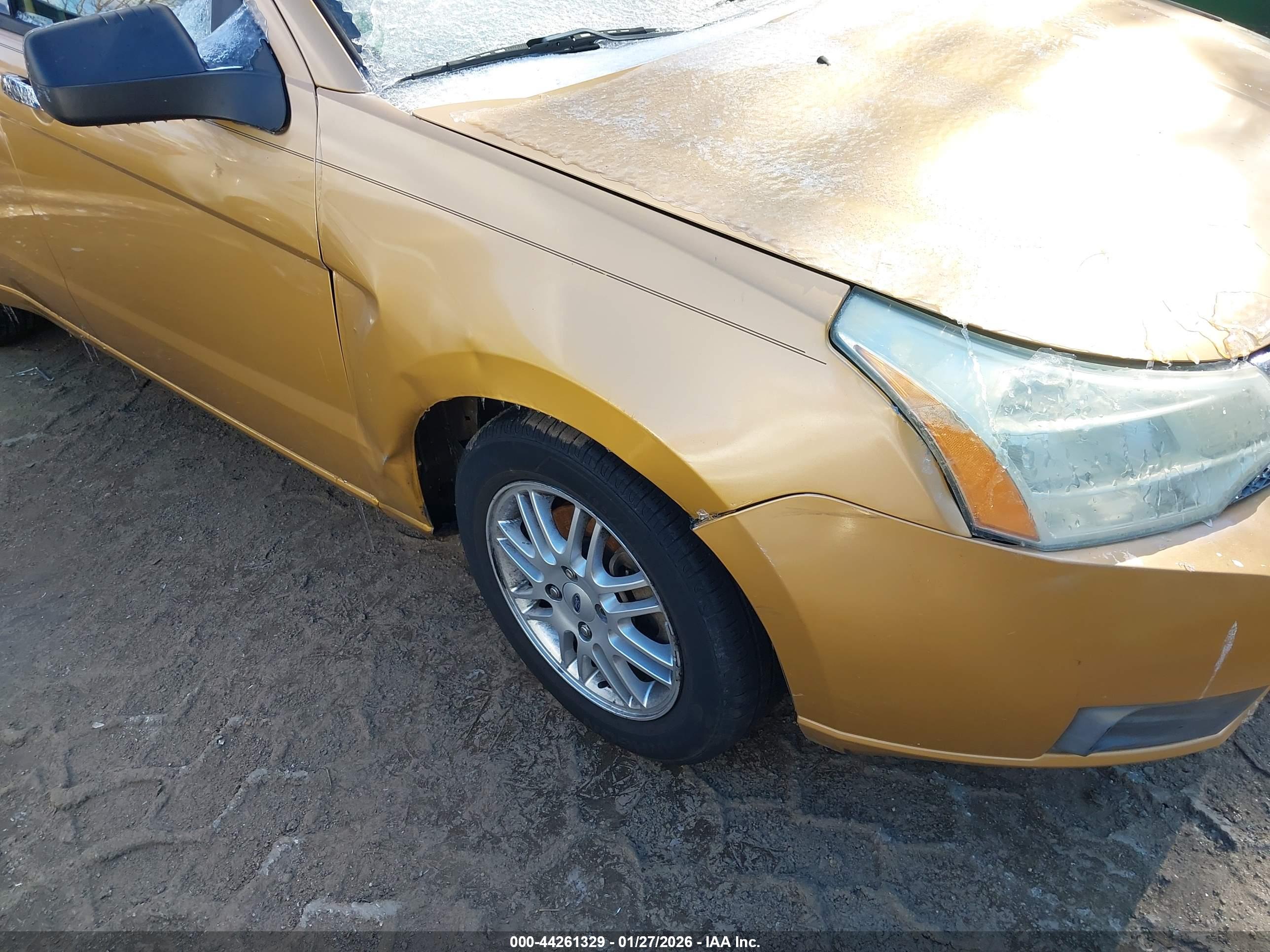 FORD FOCUS image 6