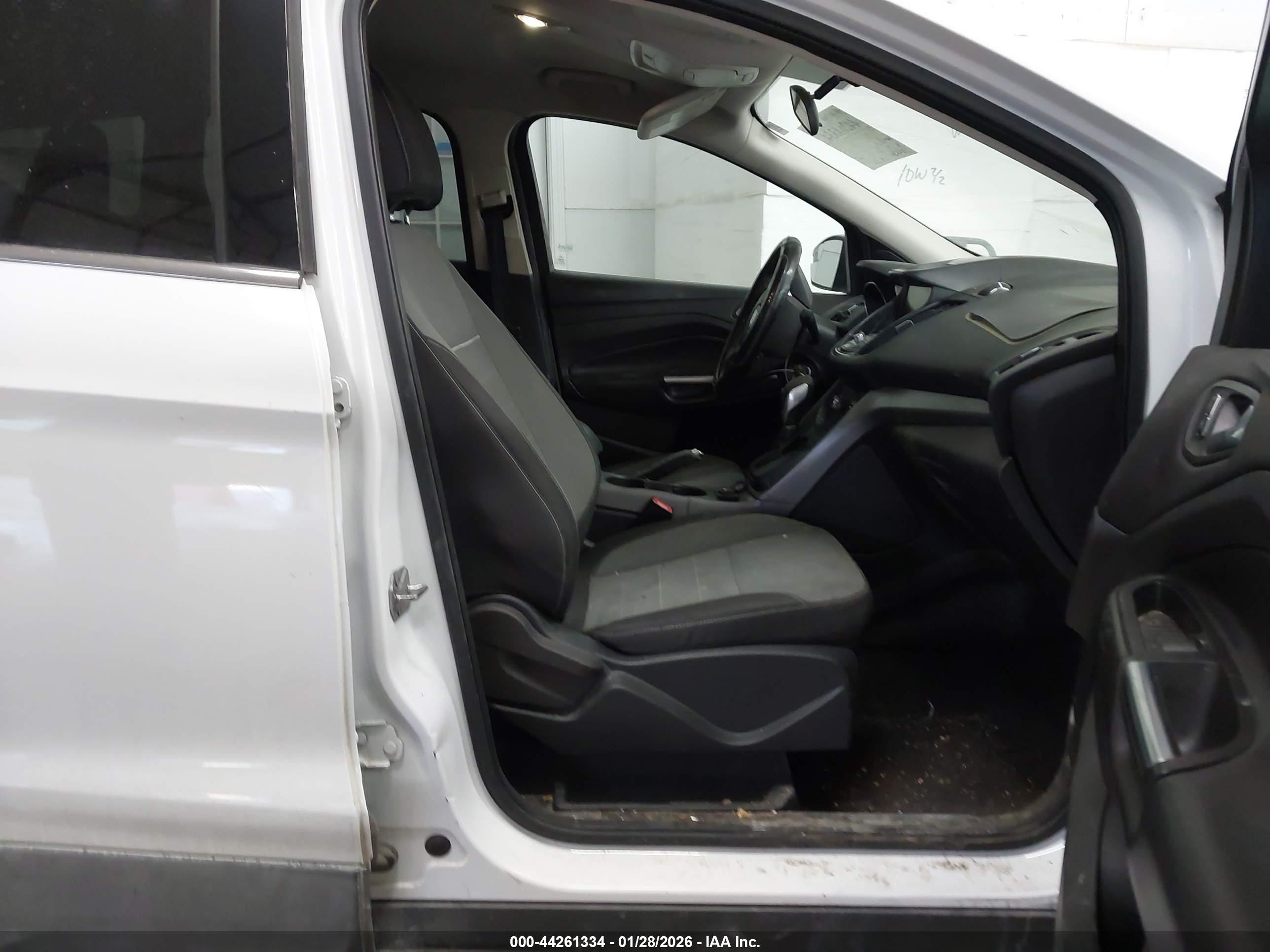 FORD ESCAPE image 5
