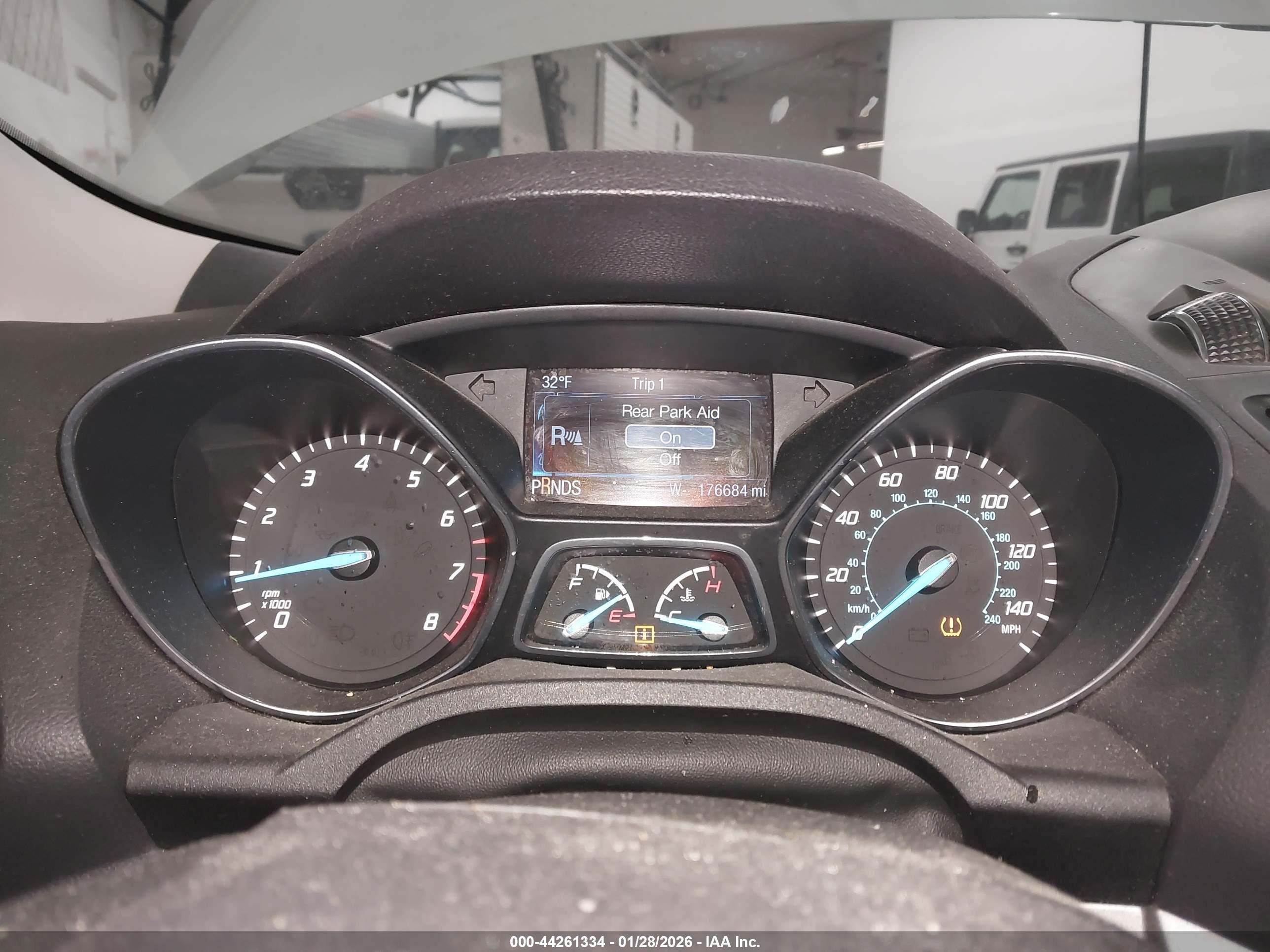 FORD ESCAPE image 7