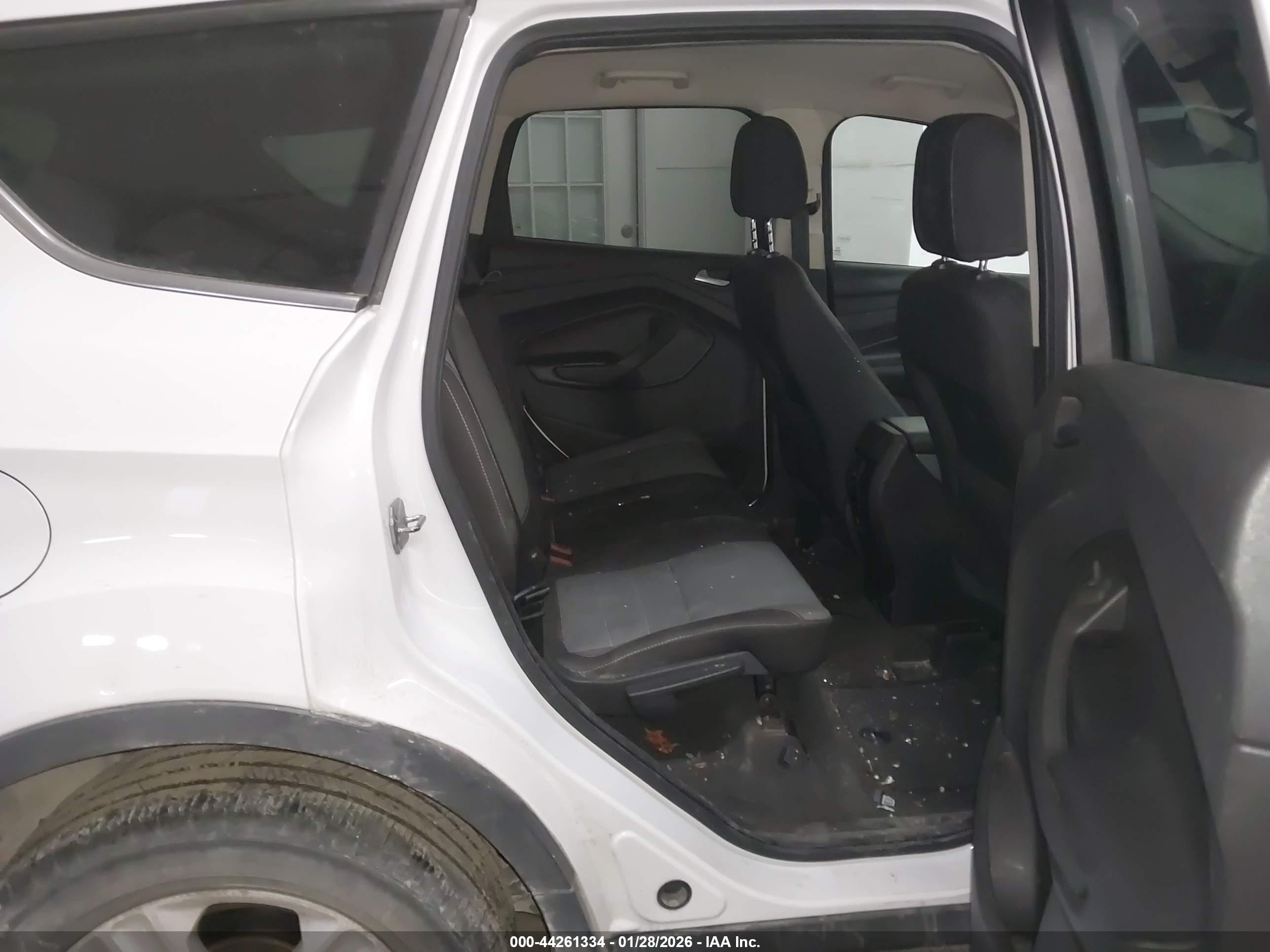 FORD ESCAPE image 8
