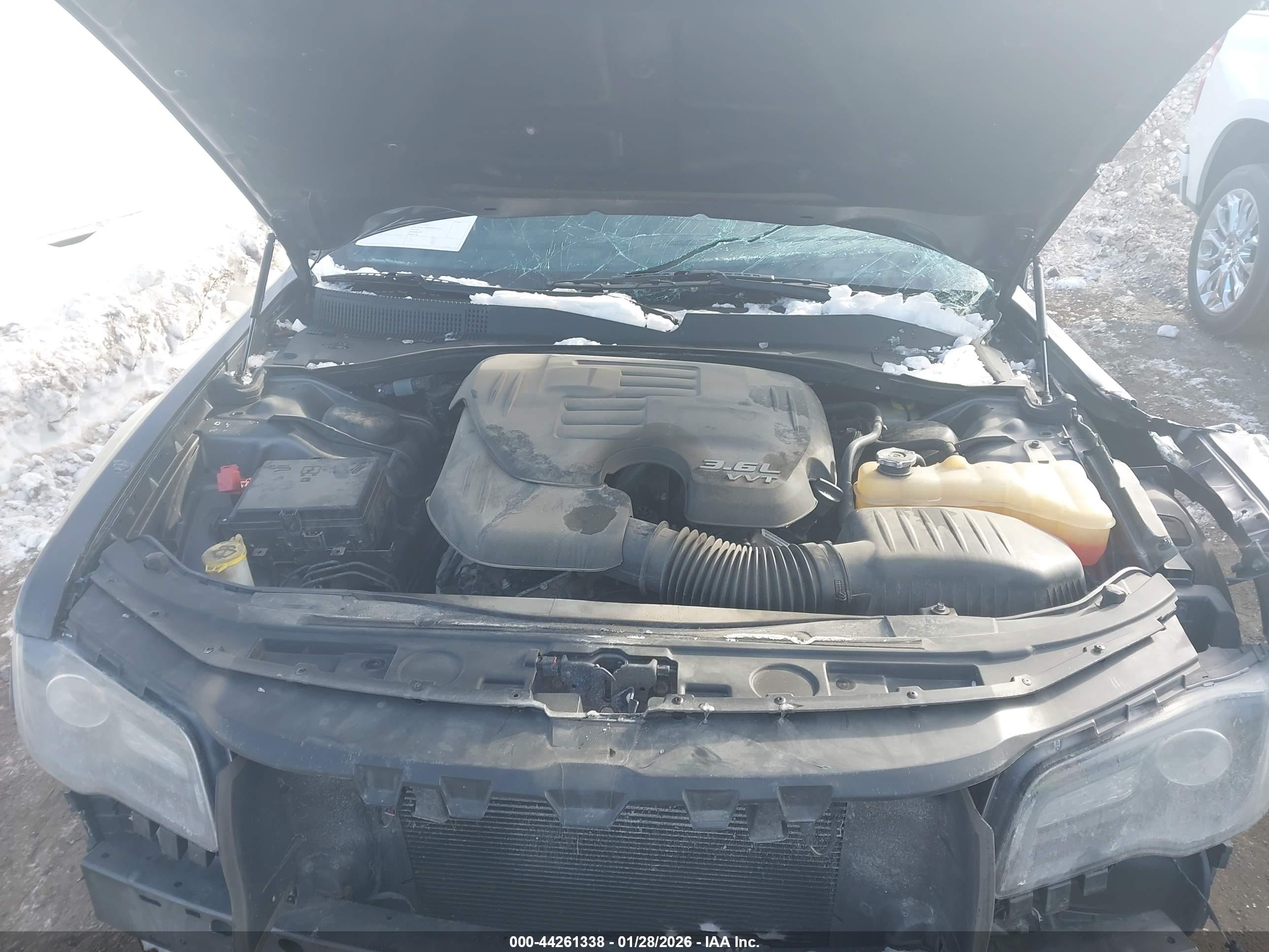 CHRYSLER 300 image 10
