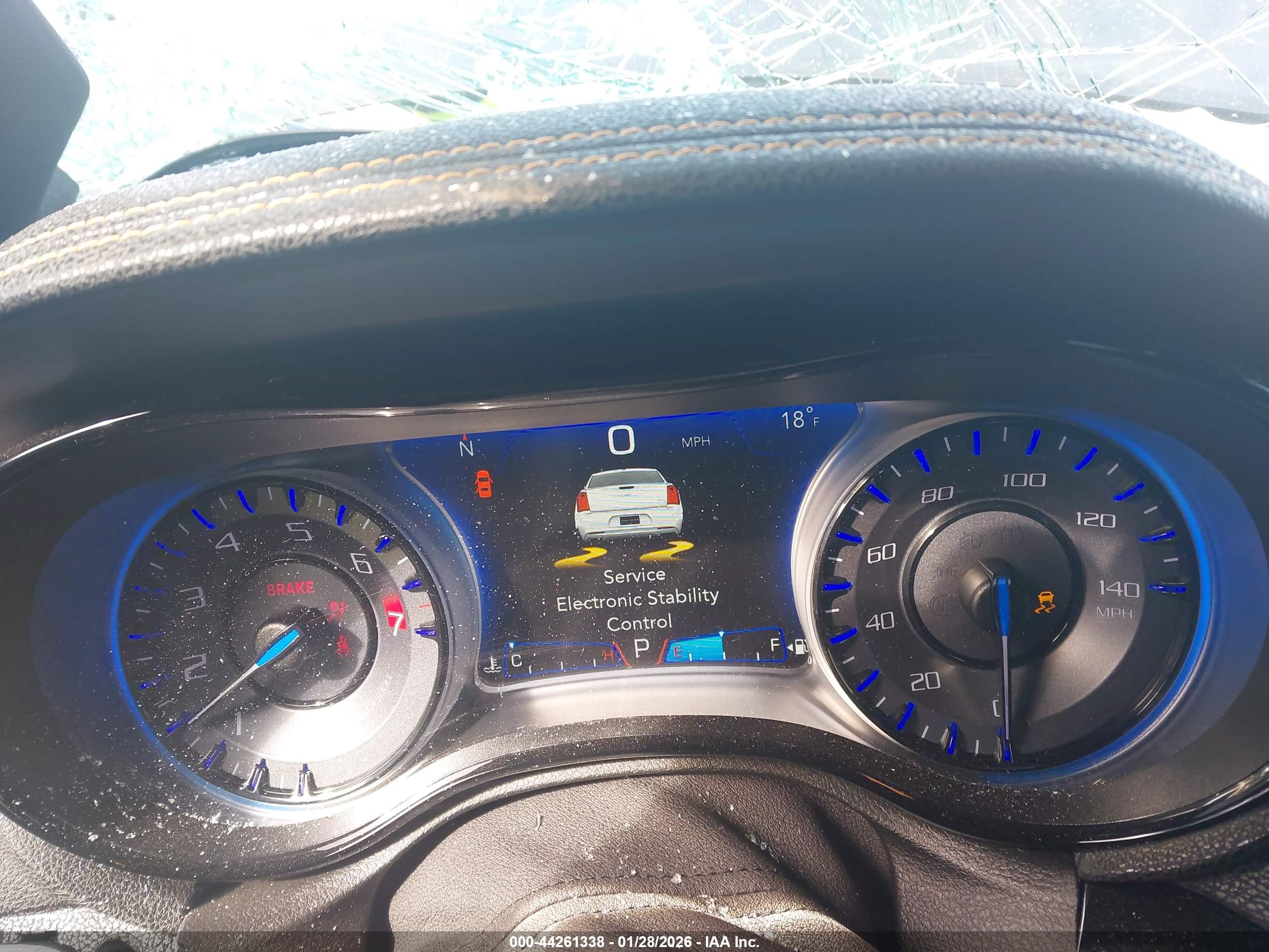 CHRYSLER 300 image 7