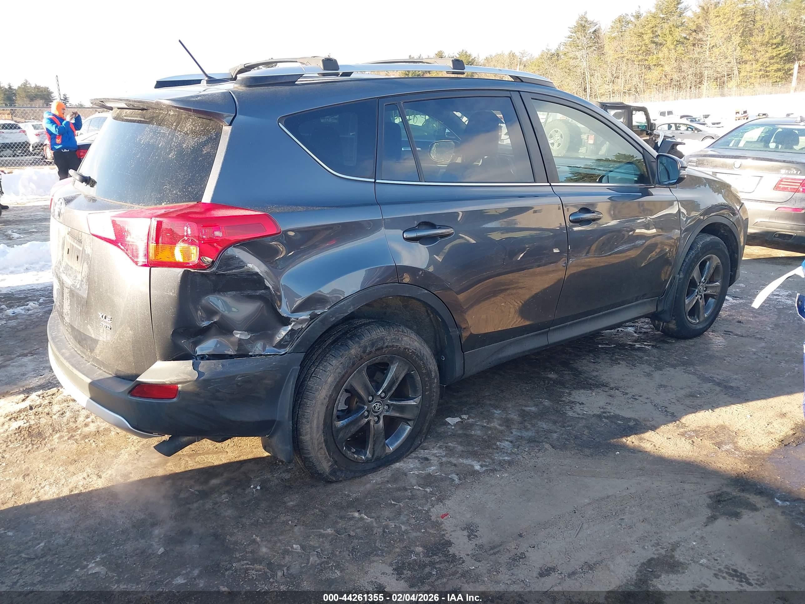 TOYOTA RAV4 image 4