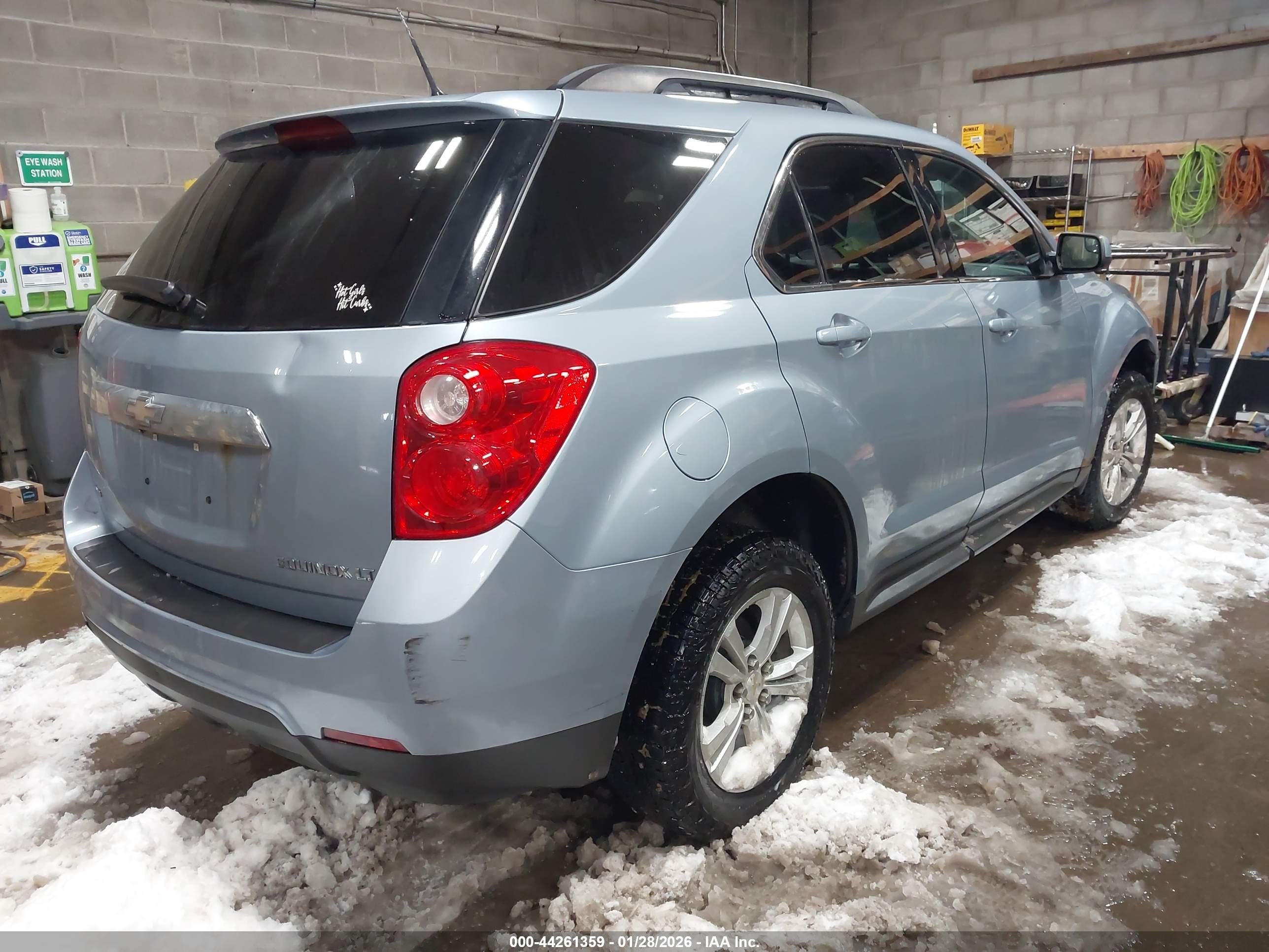 CHEVROLET EQUINOX image 4