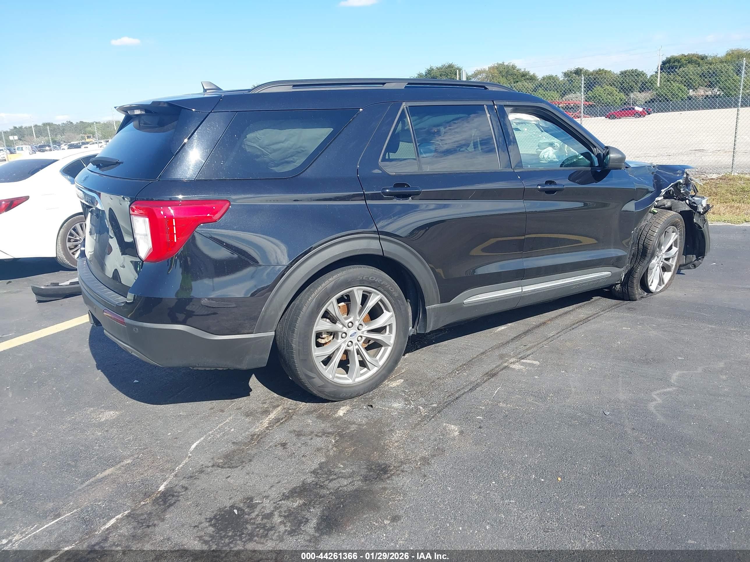FORD EXPLORER image 4