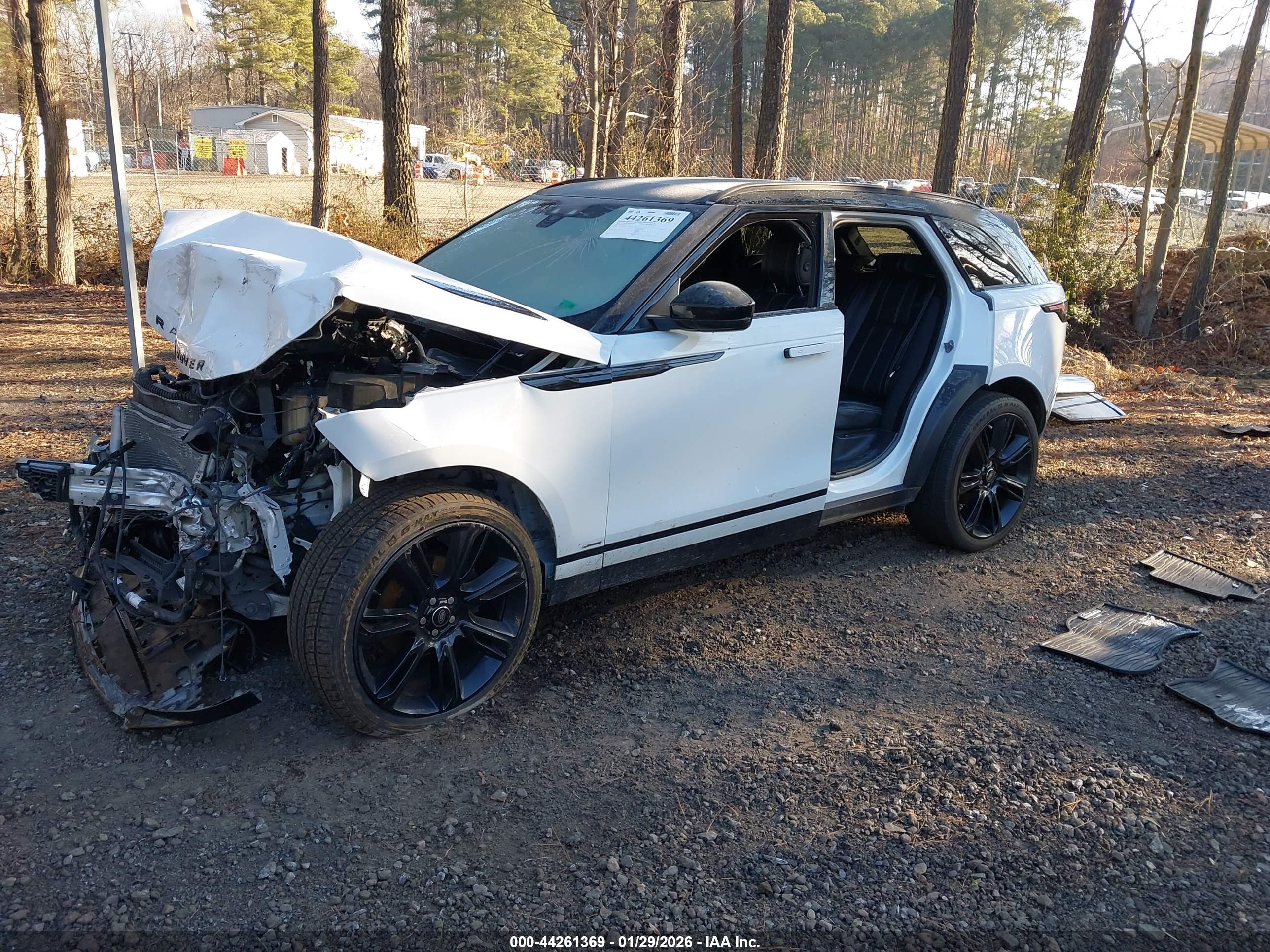 LAND ROVER image 2