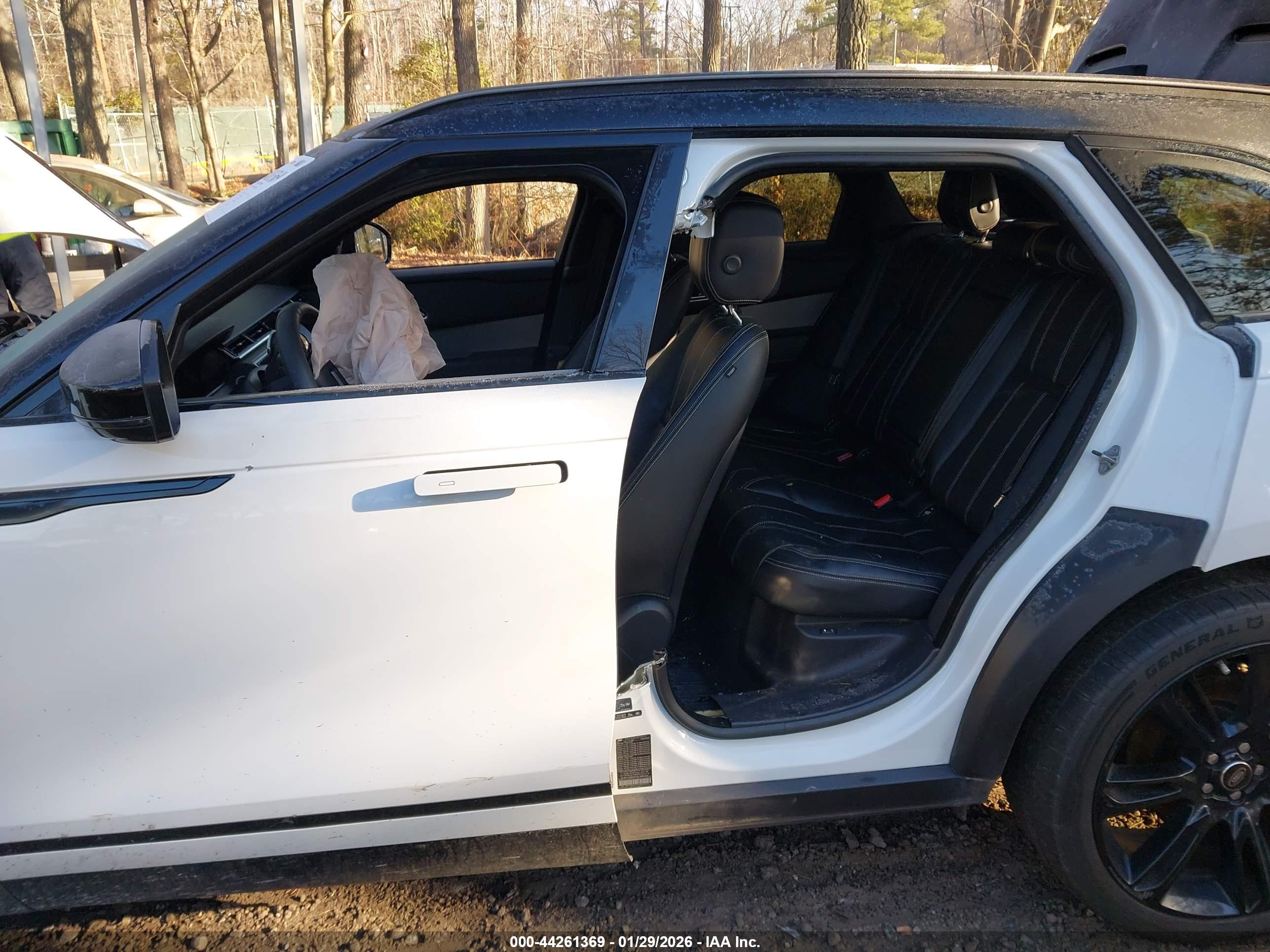 LAND ROVER image 6