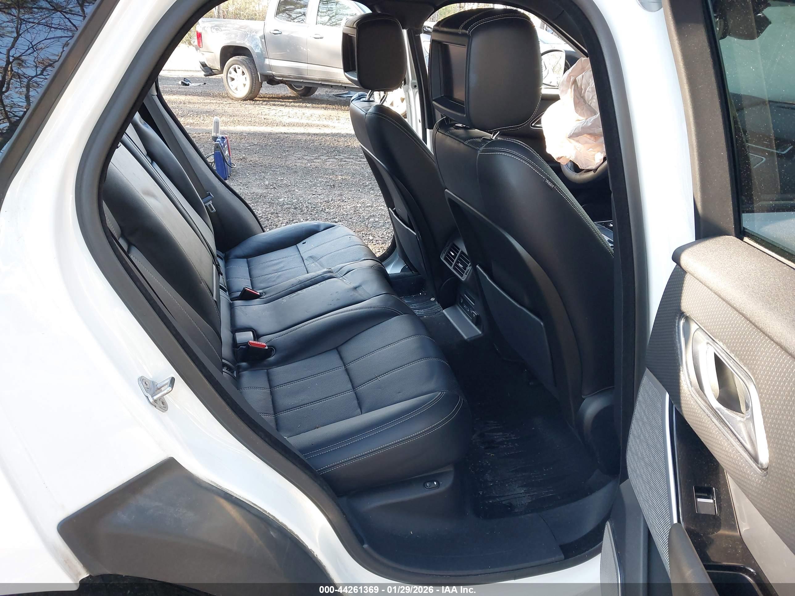 LAND ROVER image 8
