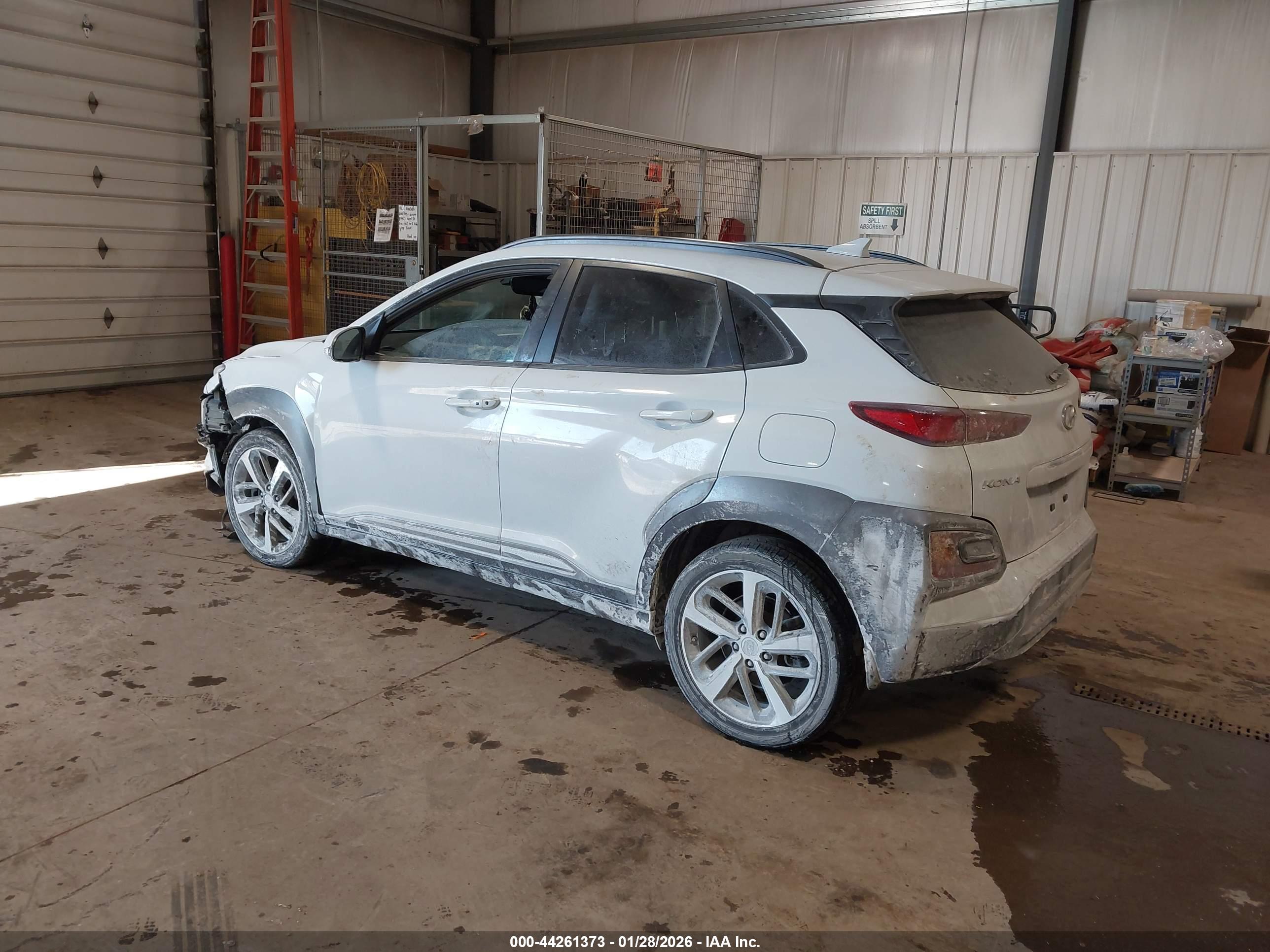 HYUNDAI KONA image 3