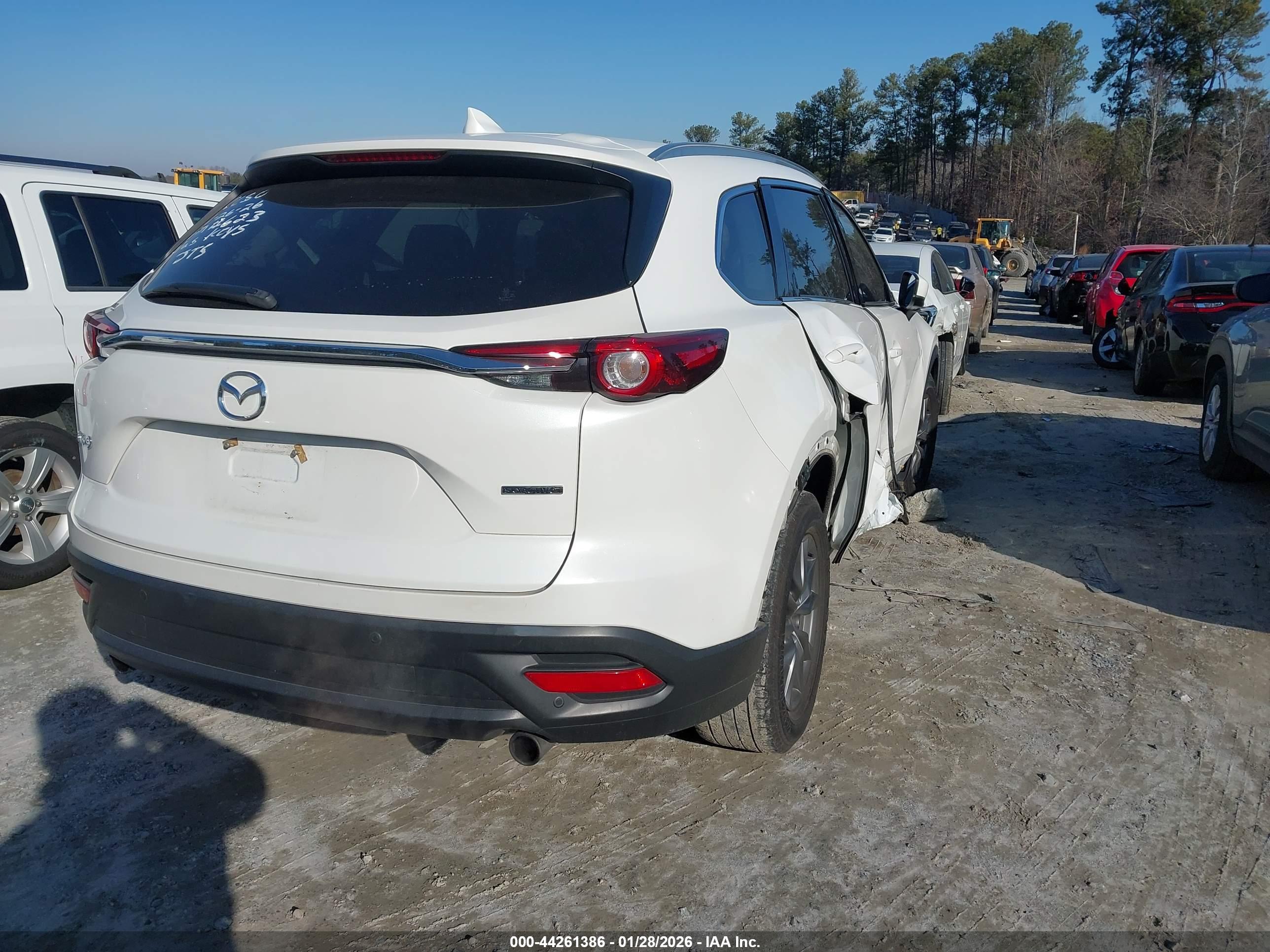 MAZDA CX-9 image 4