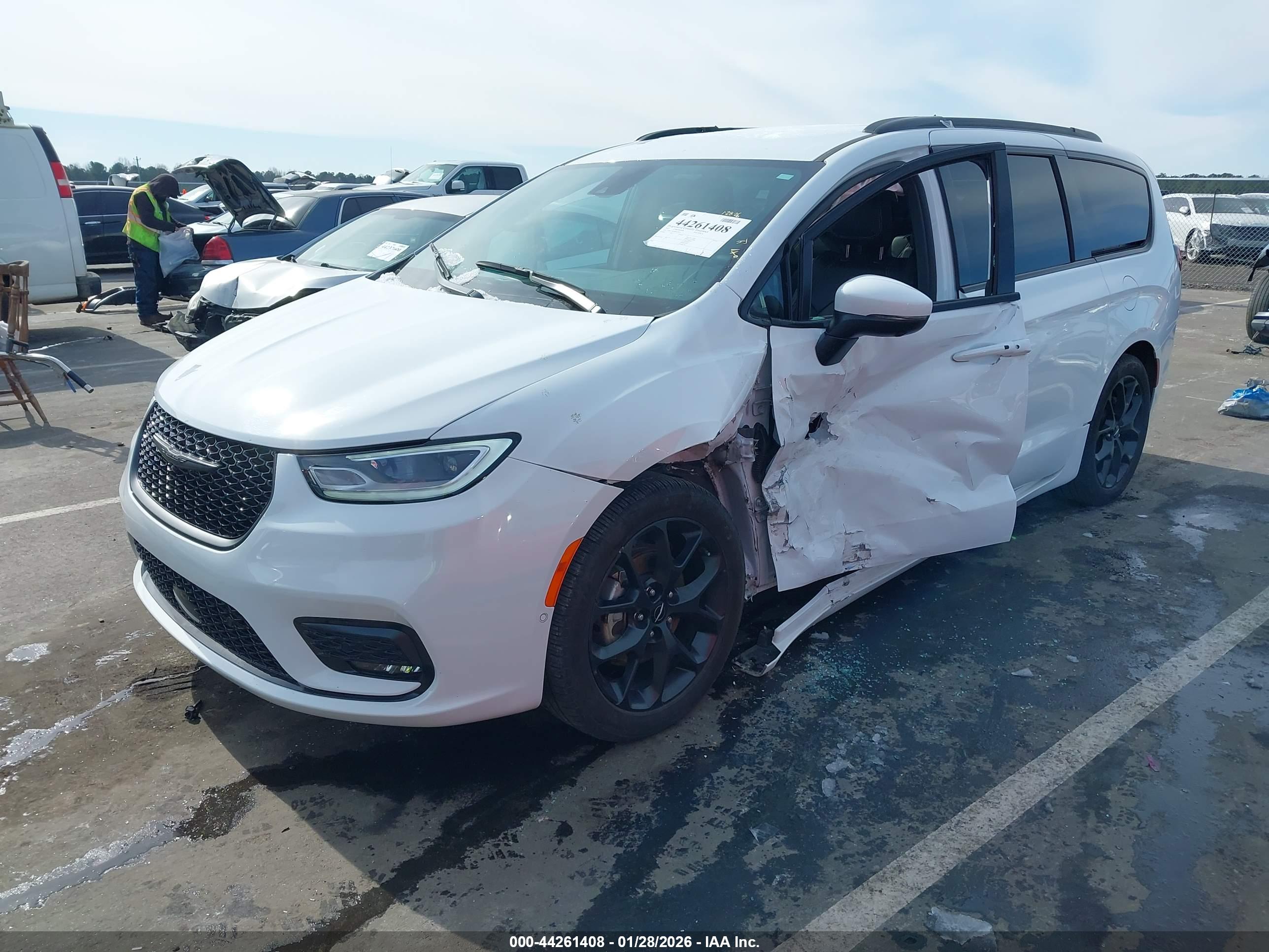 CHRYSLER PACIFICA image 2