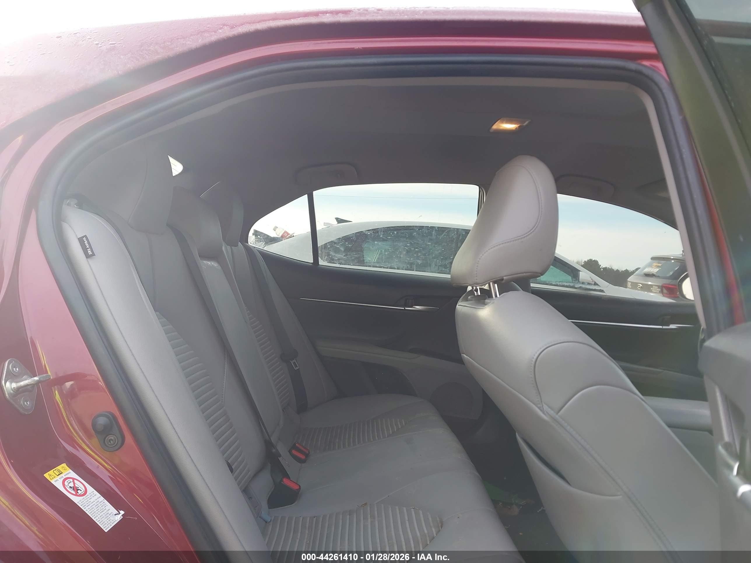 TOYOTA CAMRY image 8