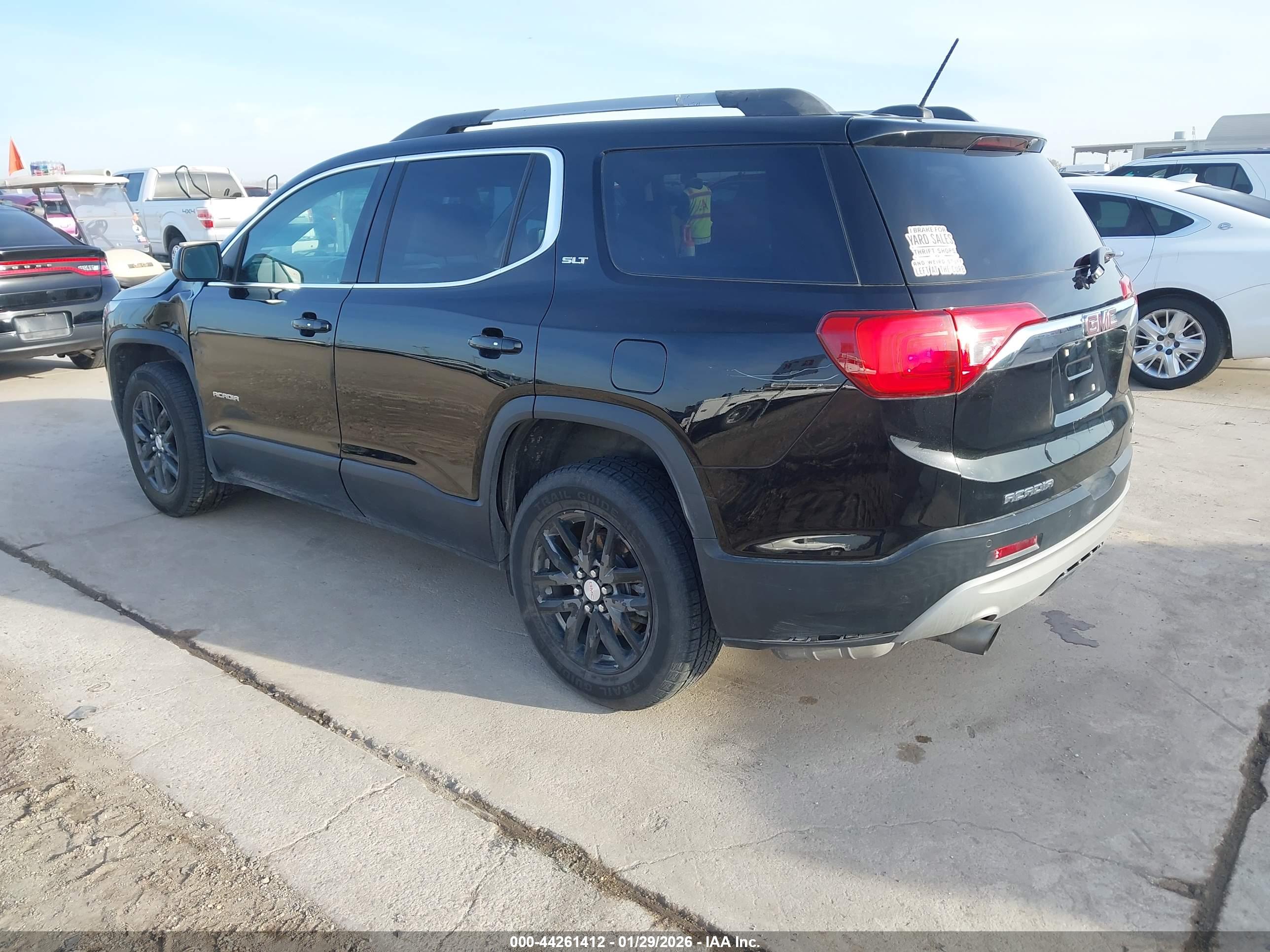 GMC ACADIA image 3