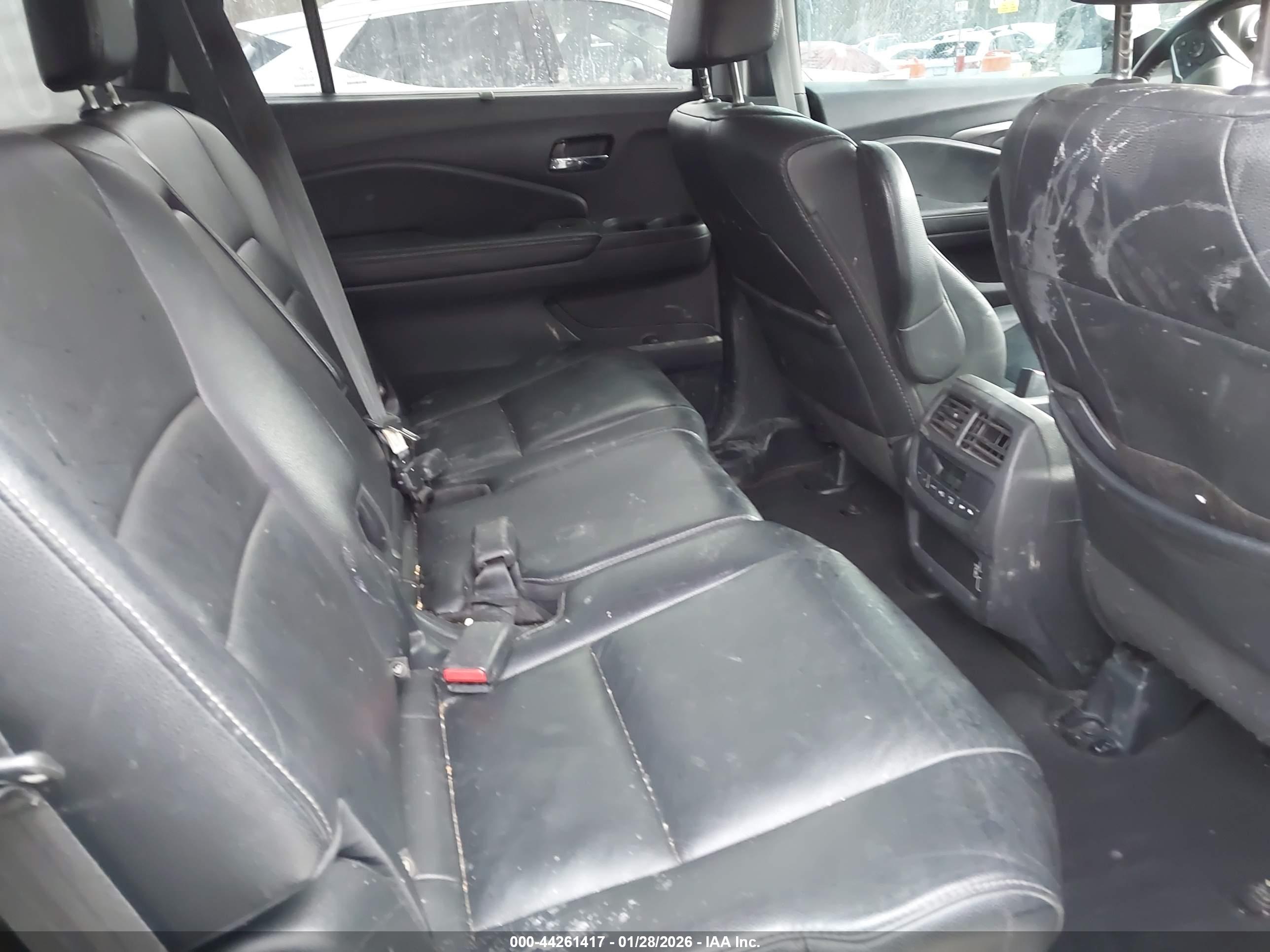 HONDA PILOT image 8