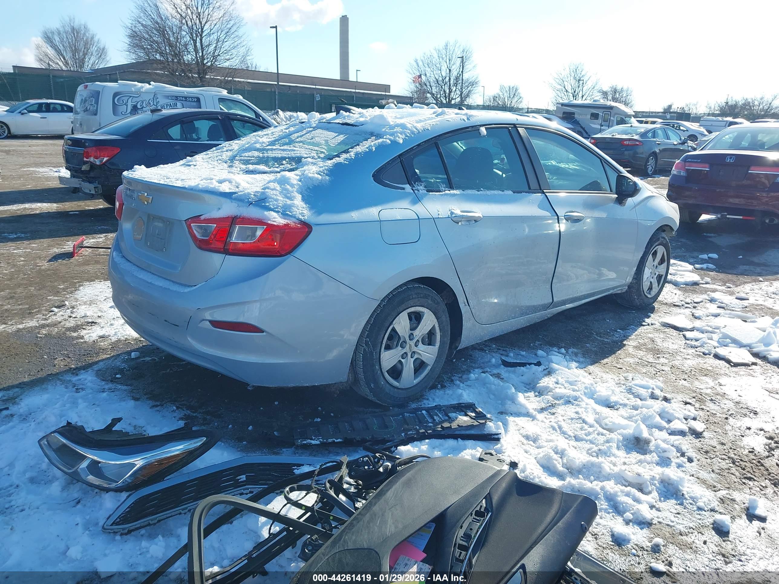 CHEVROLET CRUZE image 4