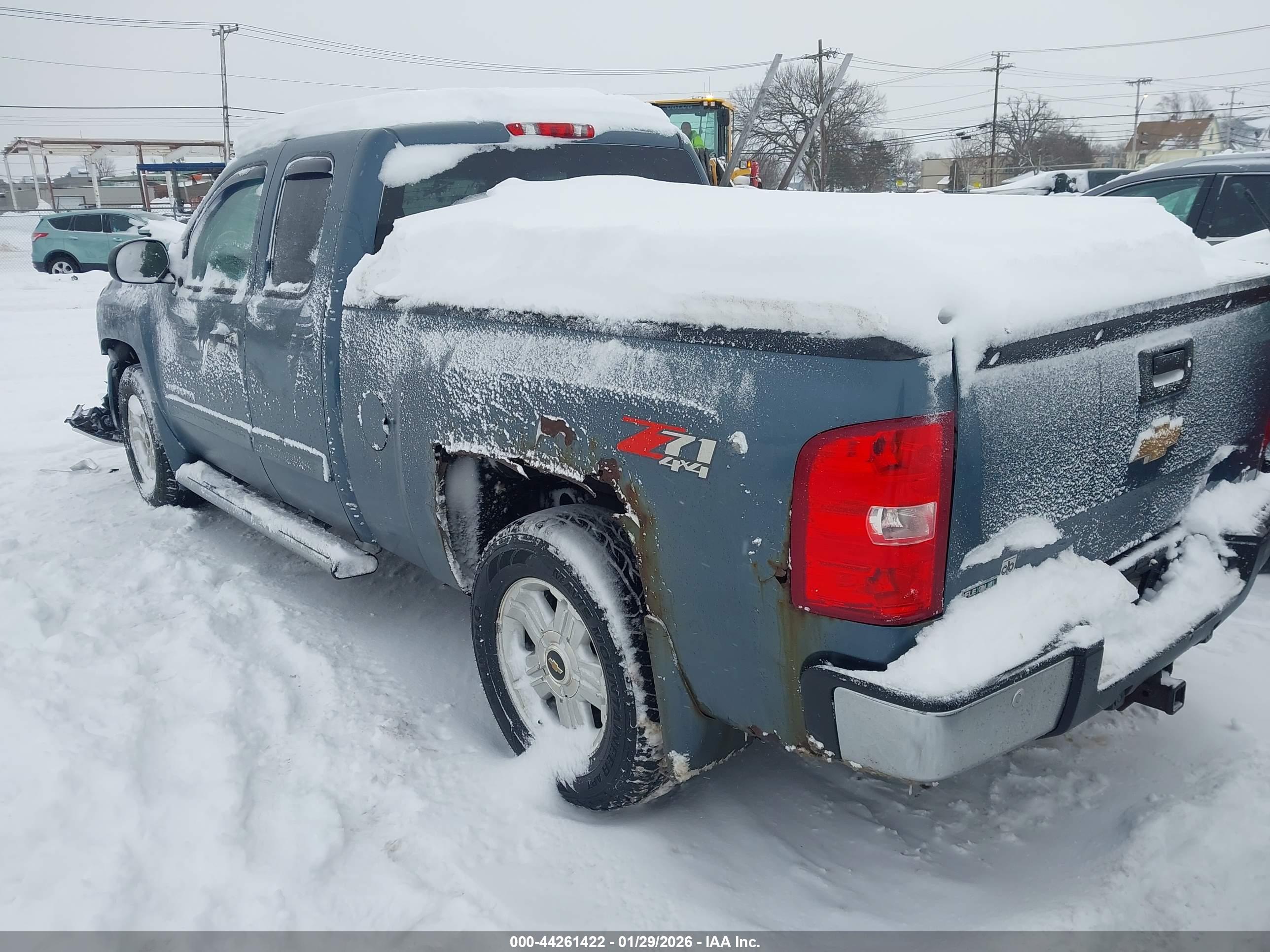 CHEVROLET SILVERADO image 3