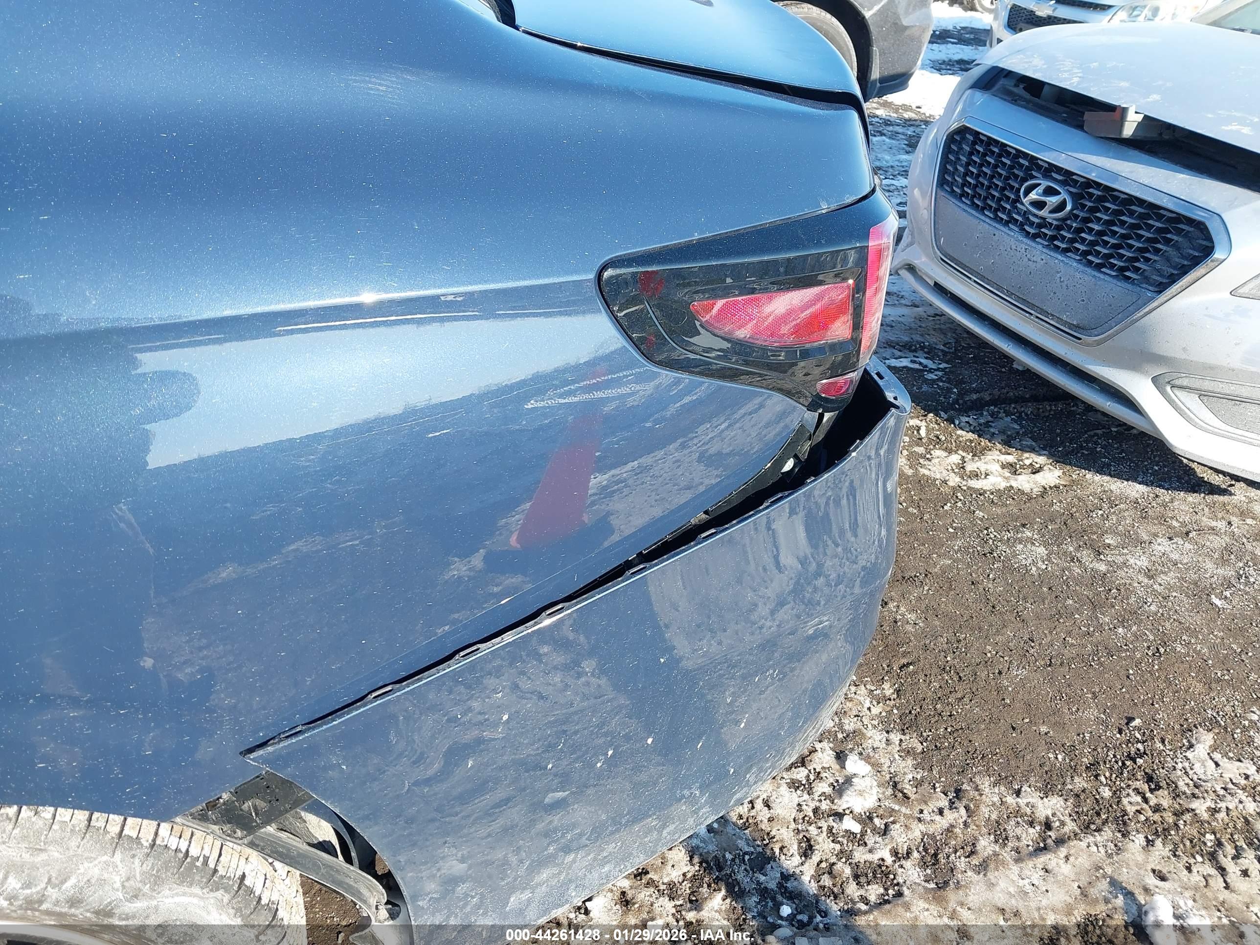 SUBARU LEGACY image 6