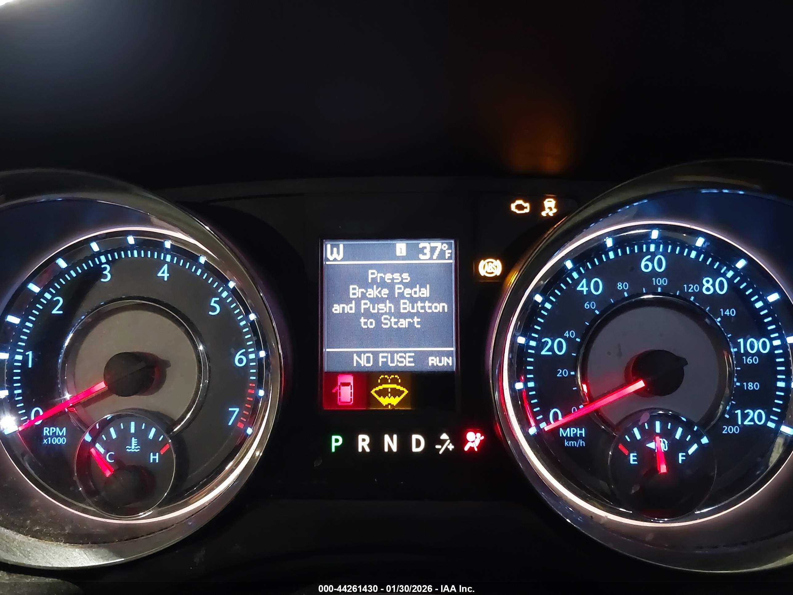 CHRYSLER TOWN image 7