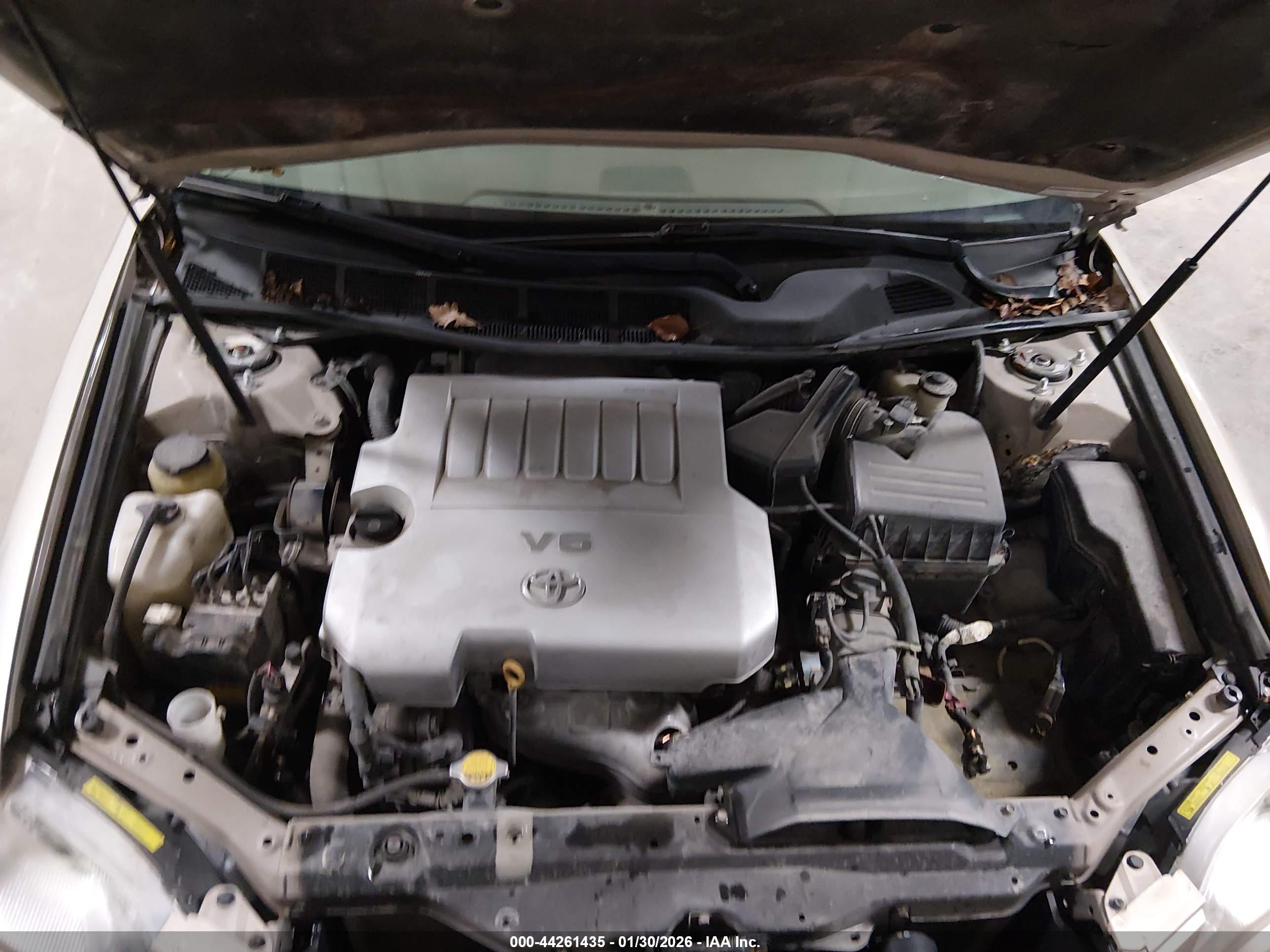 TOYOTA AVALON image 10
