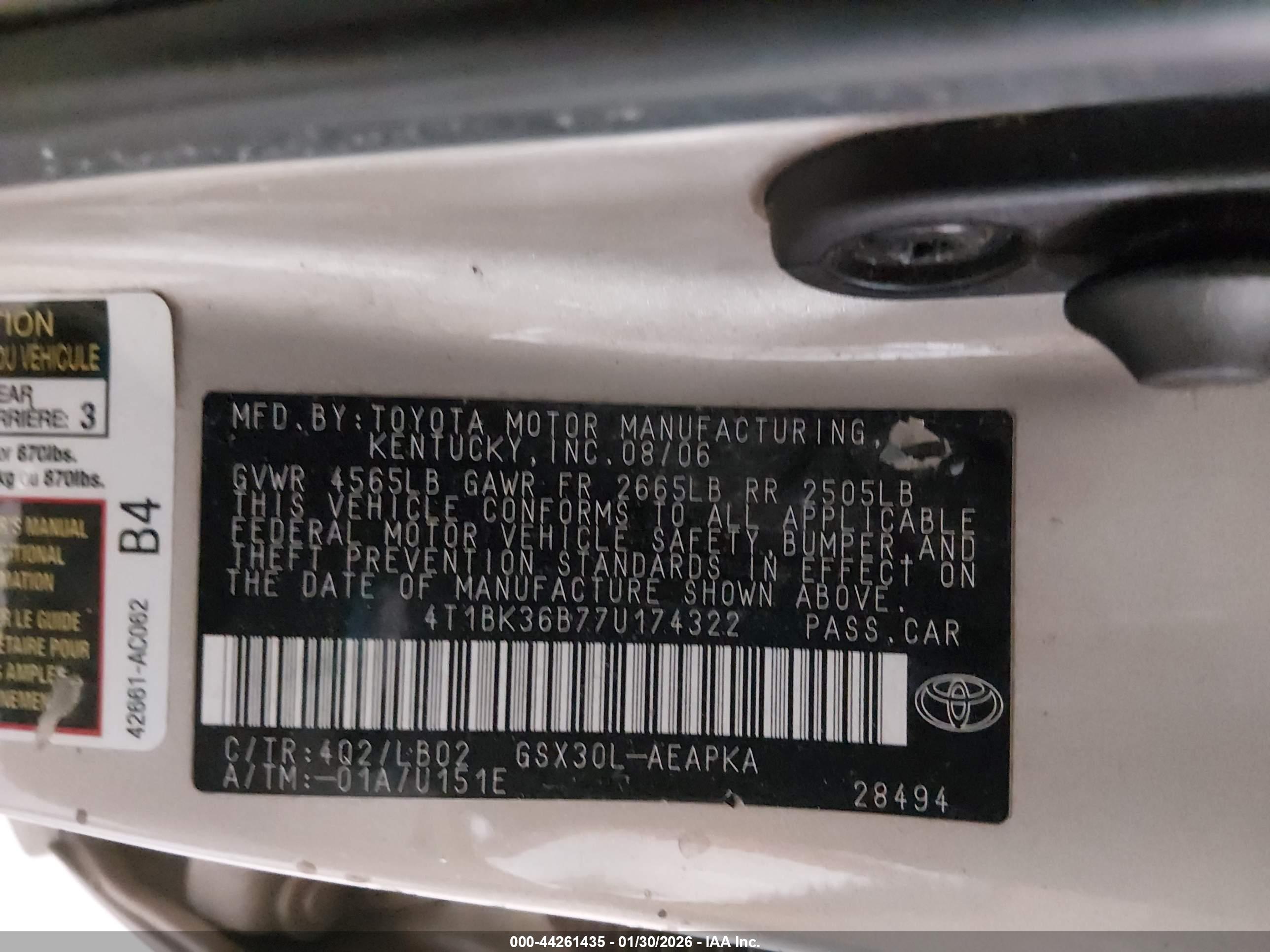 TOYOTA AVALON image 9