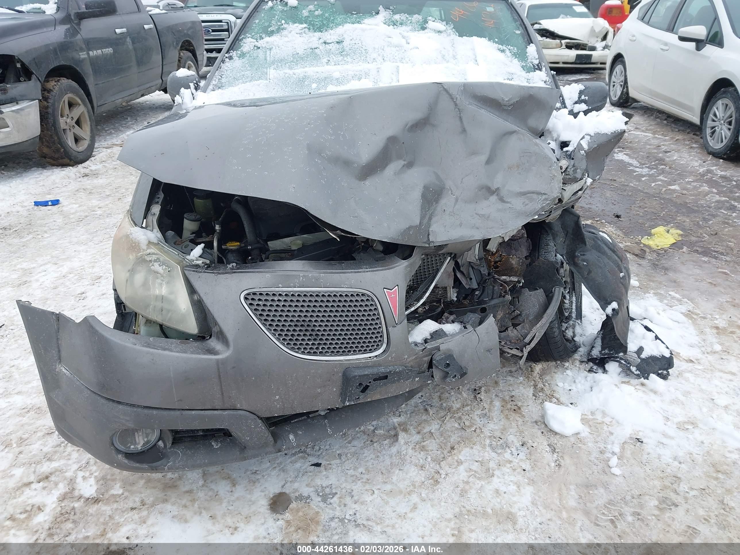 PONTIAC VIBE image 6