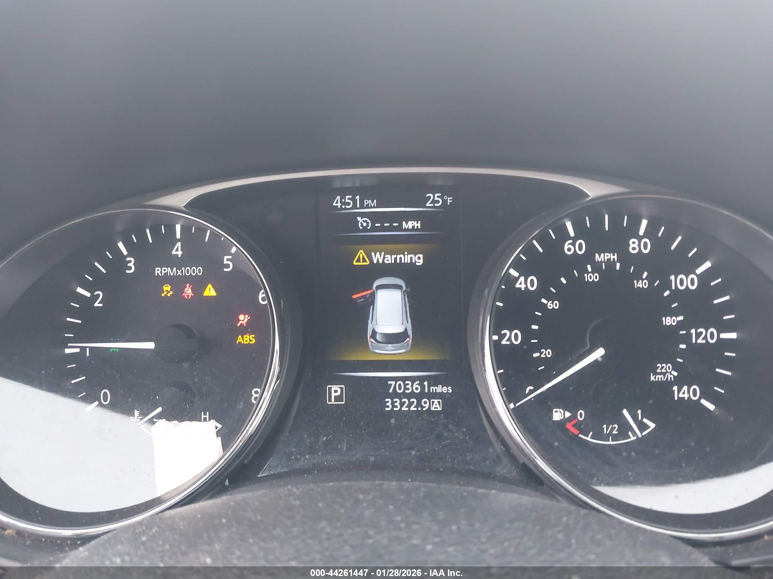 NISSAN ROGUE image 7