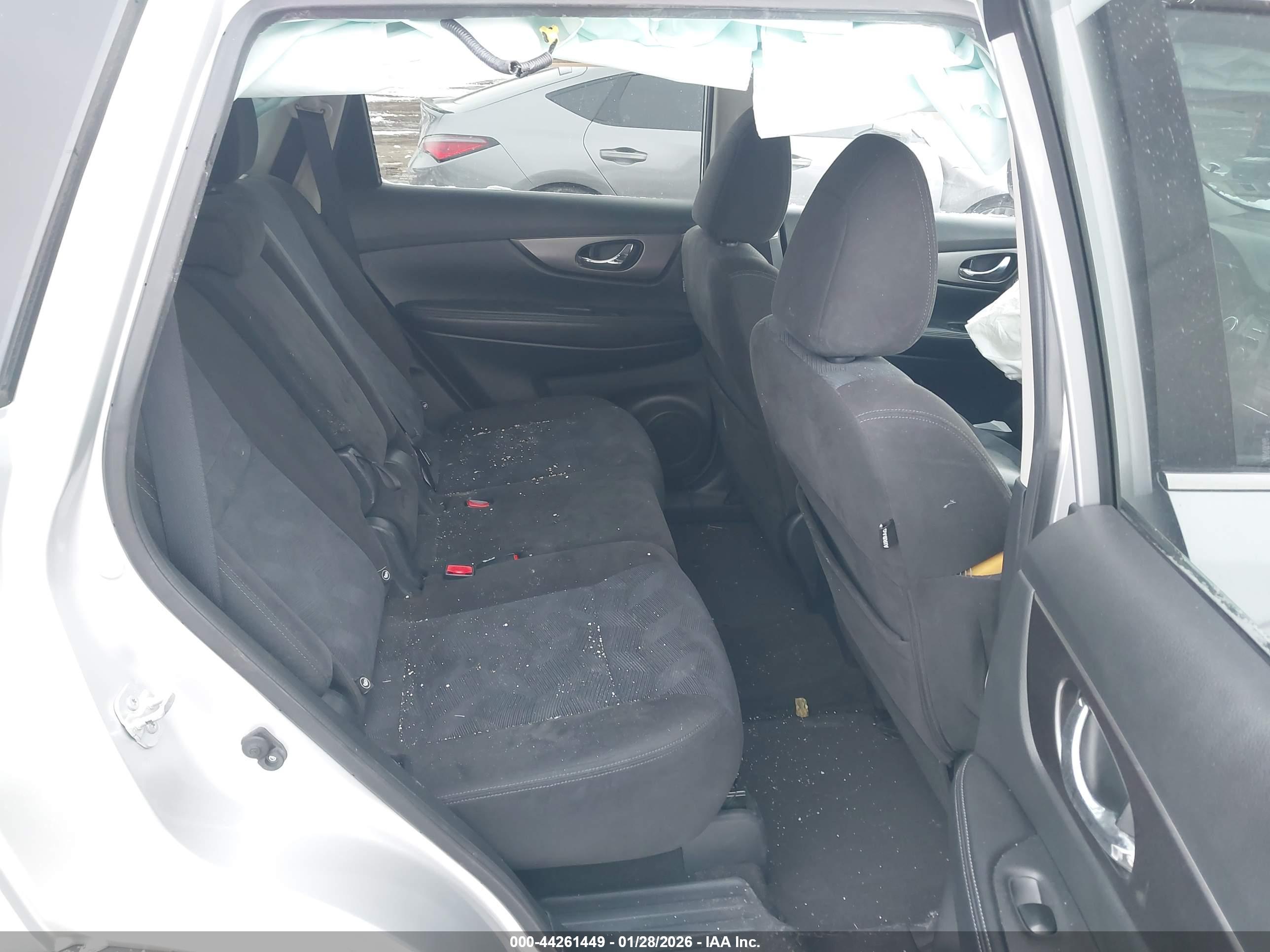 NISSAN ROGUE image 8