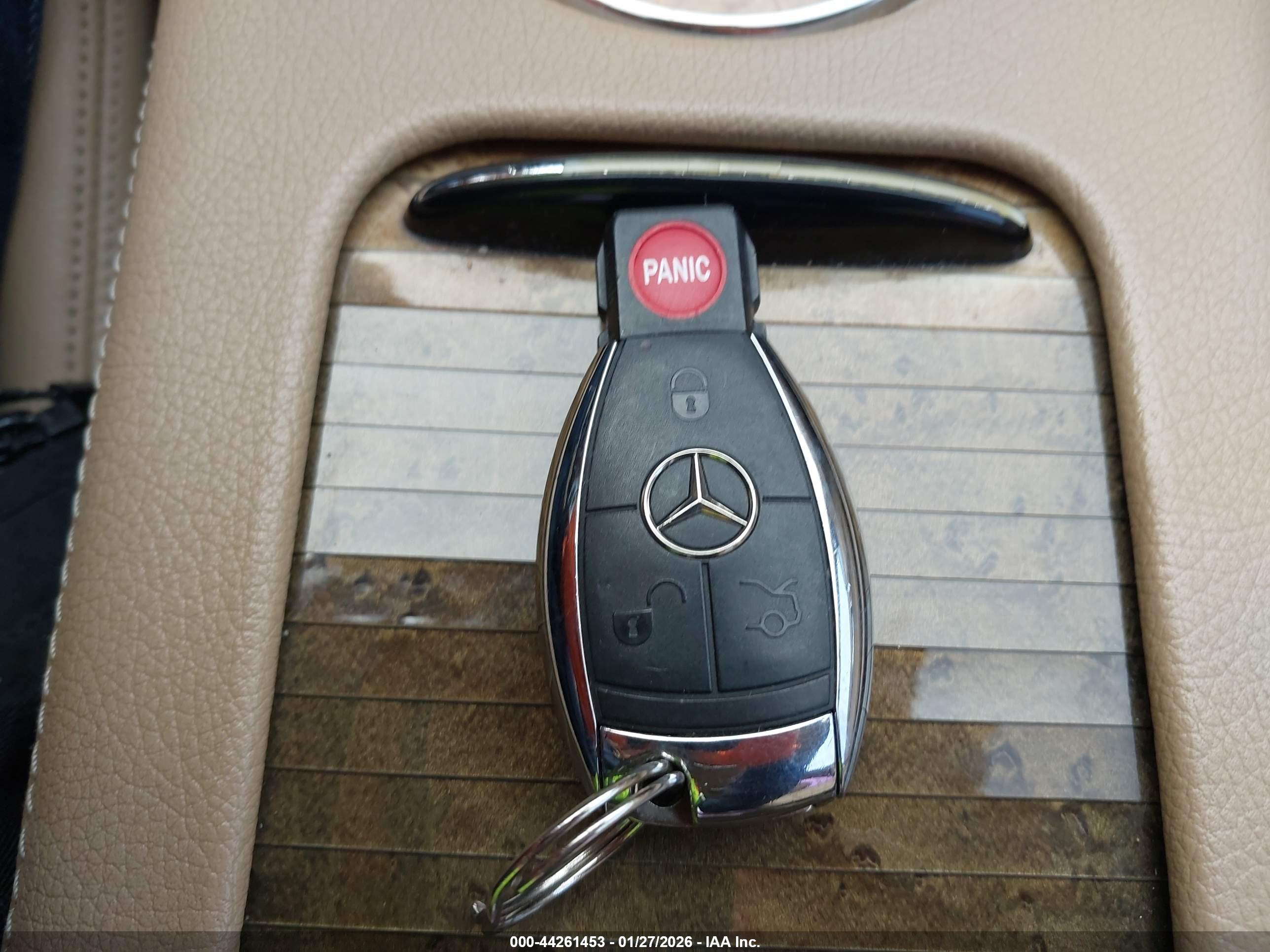 MERCEDES-BENZ E image 11