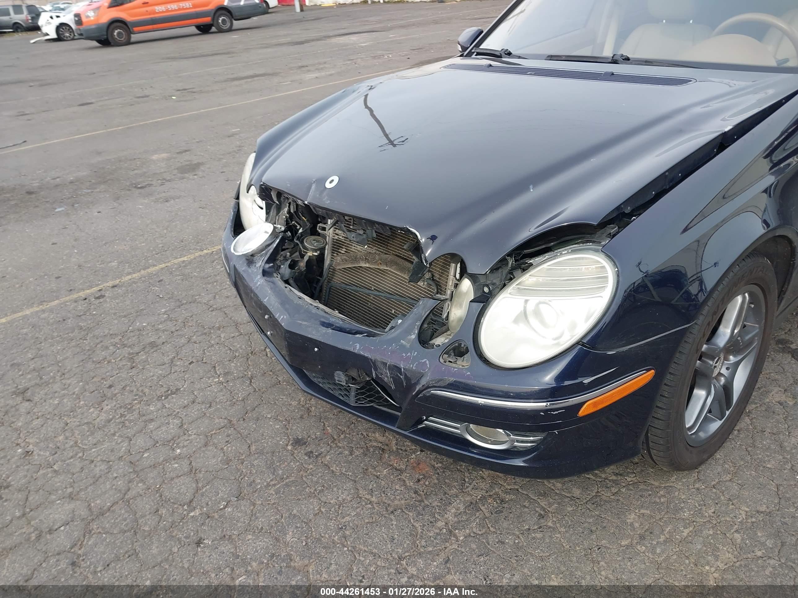 MERCEDES-BENZ E image 6